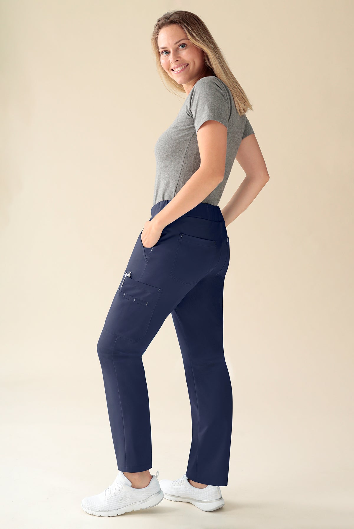 KAERE Hose Damen - gerader Saum Kurzgr. mit Beintaschen navy, Rückansicht