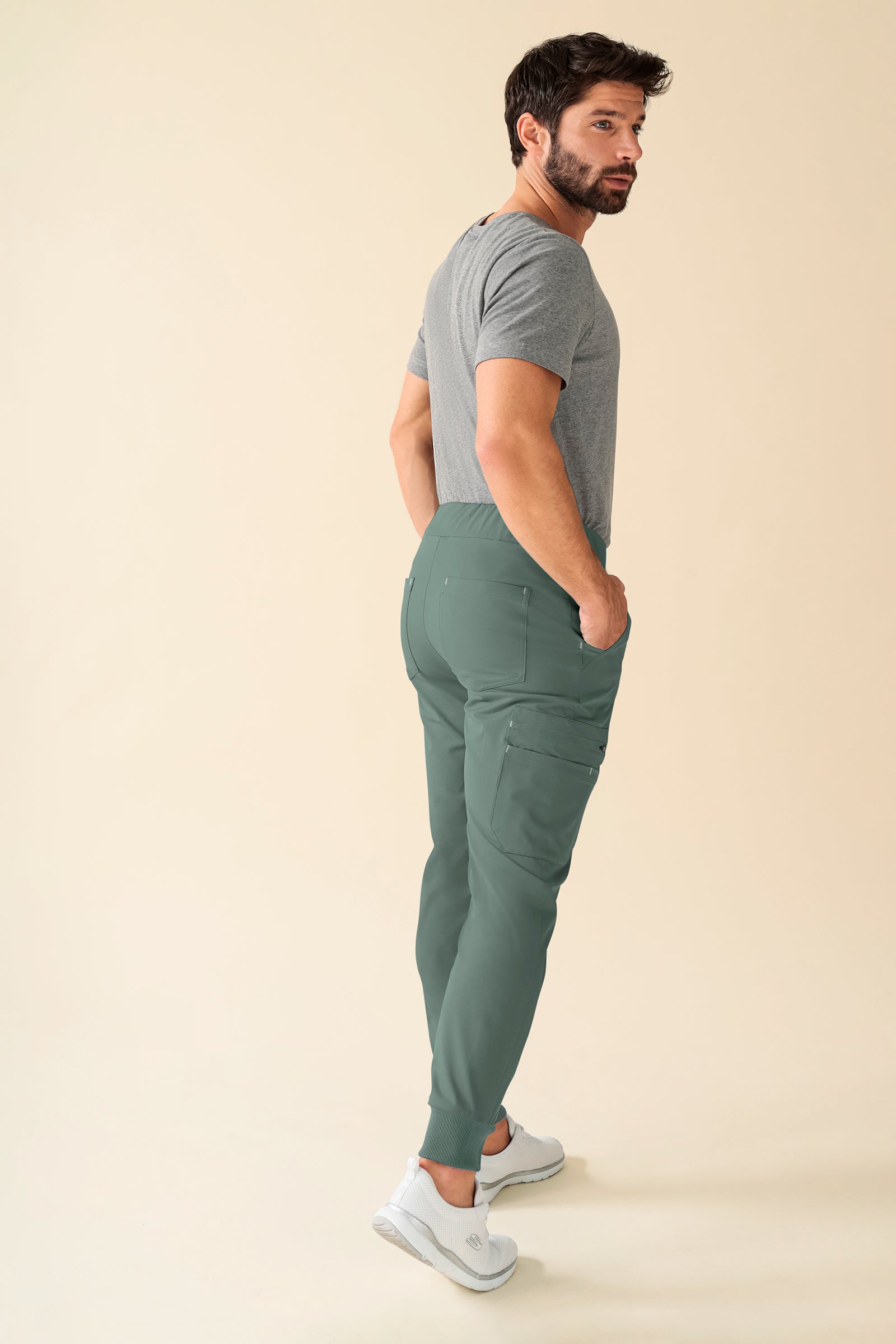 KAERE Hose Herren - Saumbündchen Kurzgr. mit Beintaschen dunkelgrün