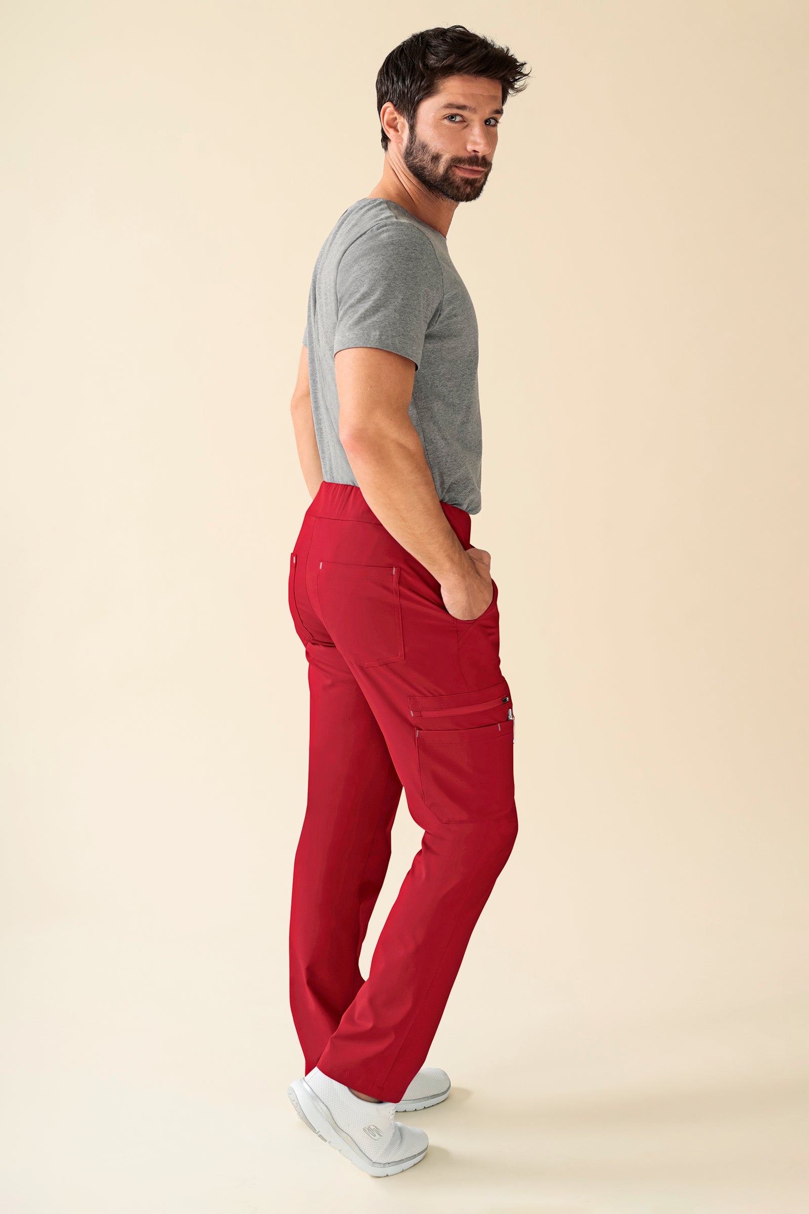 KAERE Hose Herren - gerader Saum Kurzgr. mit Beintaschen rot, Rückansicht