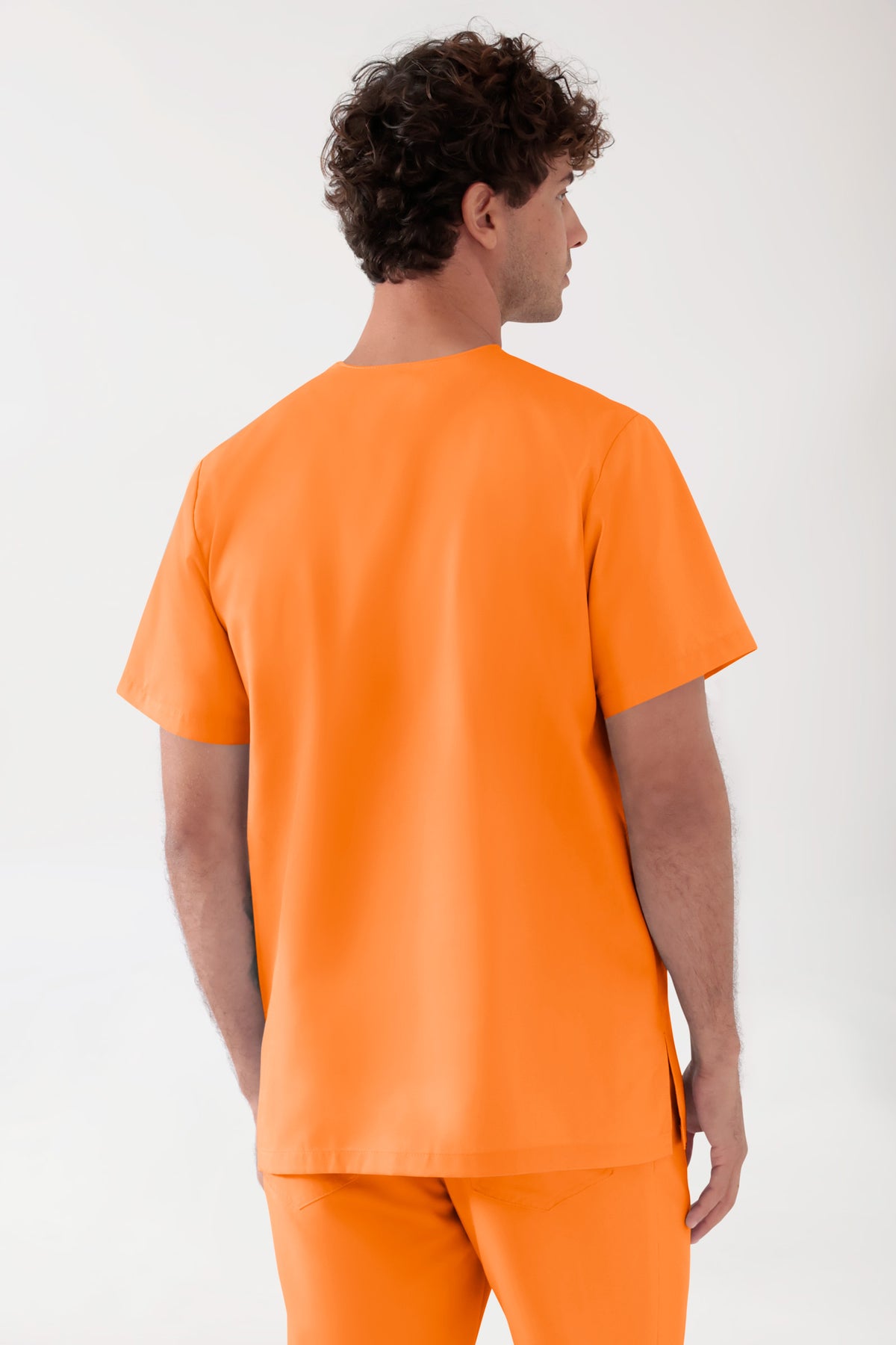 TENCEL™ Schlupfkasack Herren - V-Ausschnitt brillant orange, Rückansicht
