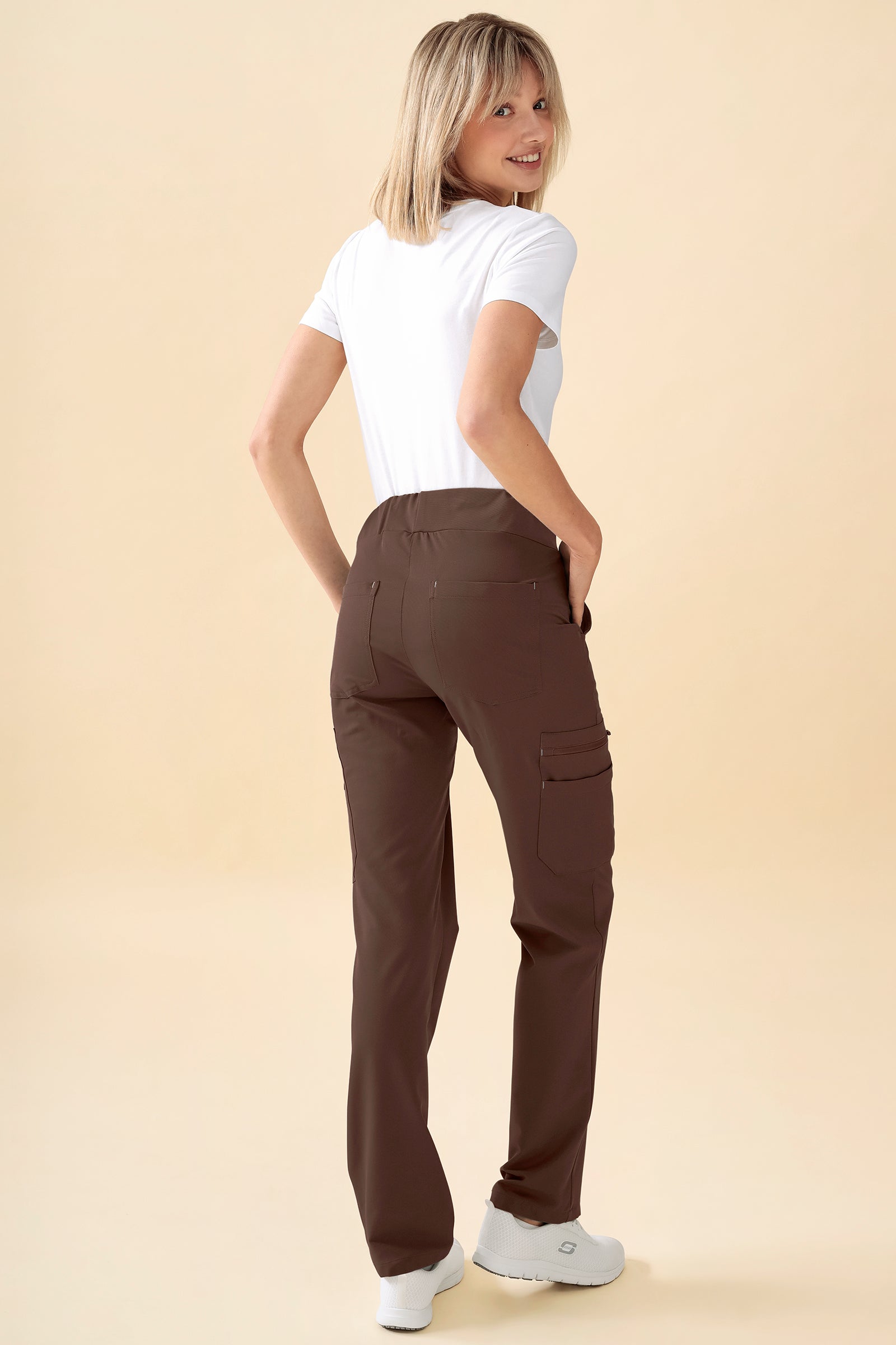 KAERE Hose Damen - gerader Saum mit Beintaschen coffee