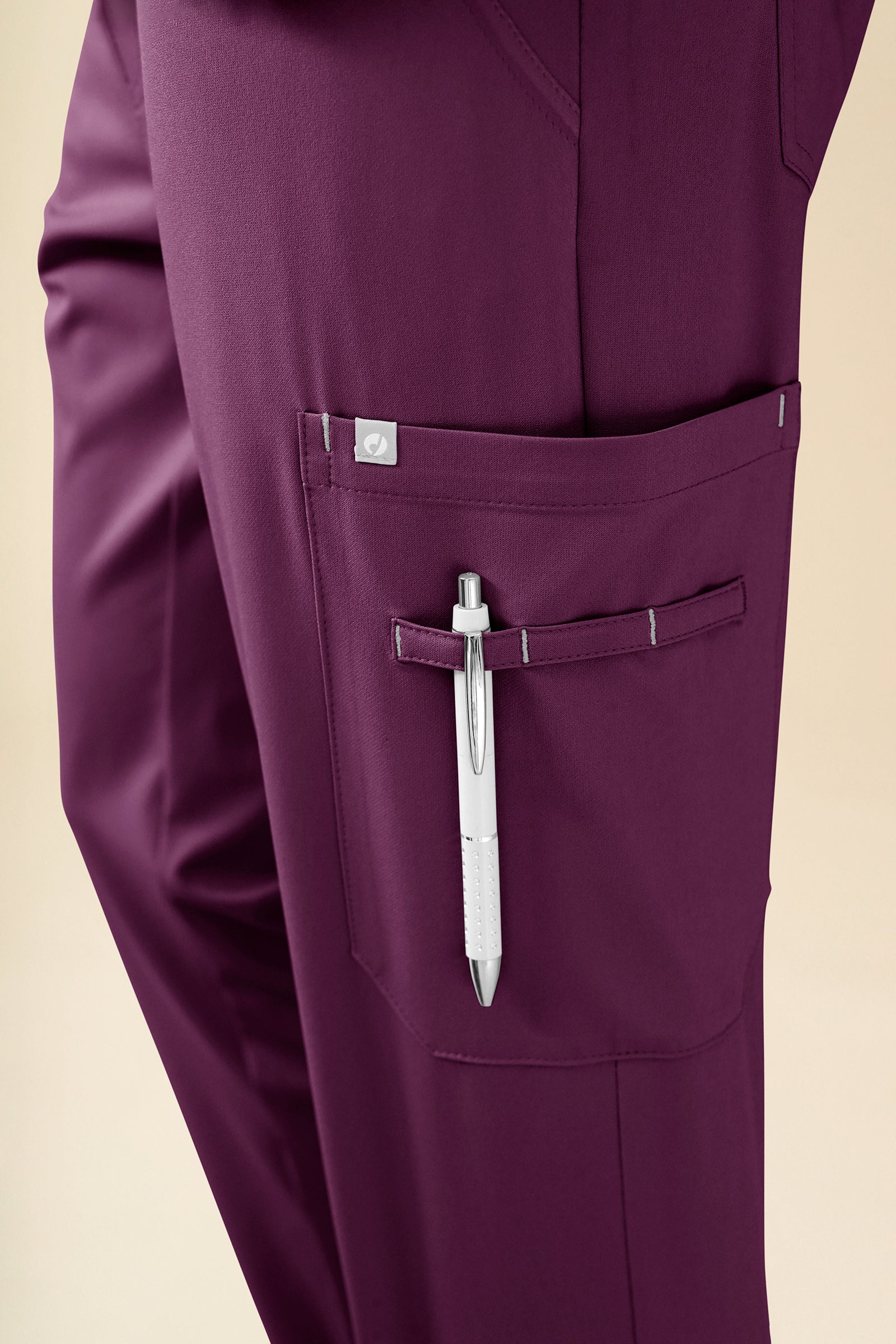 KAERE Hose Herren - Saumbündchen mit Beintaschen pflaume