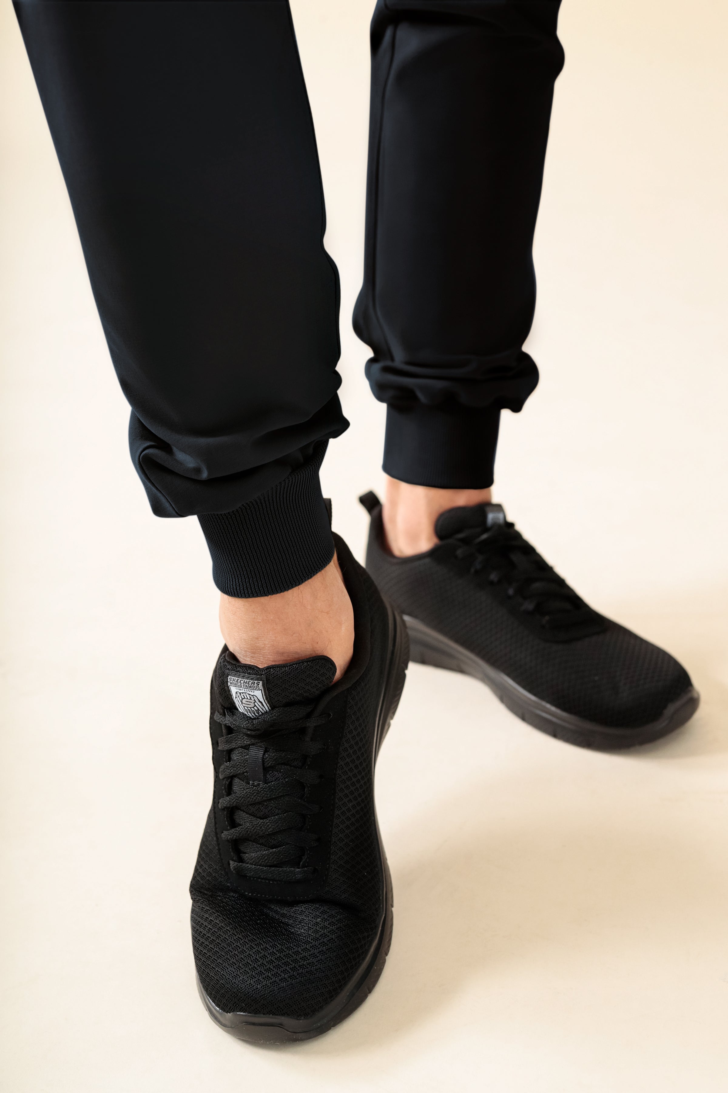 KAERE Hose Herren - Saumbündchen Kurzgr. ohne Beintaschen schwarz