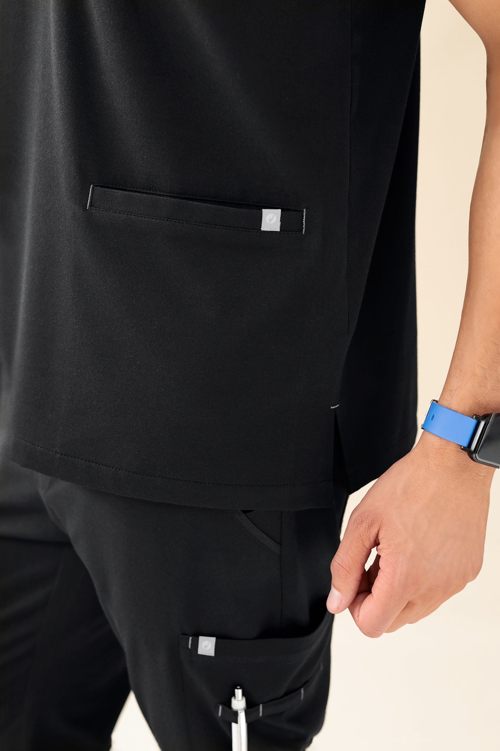 KAERE Schlupfkasack Herren - V-Ausschnitt schwarz