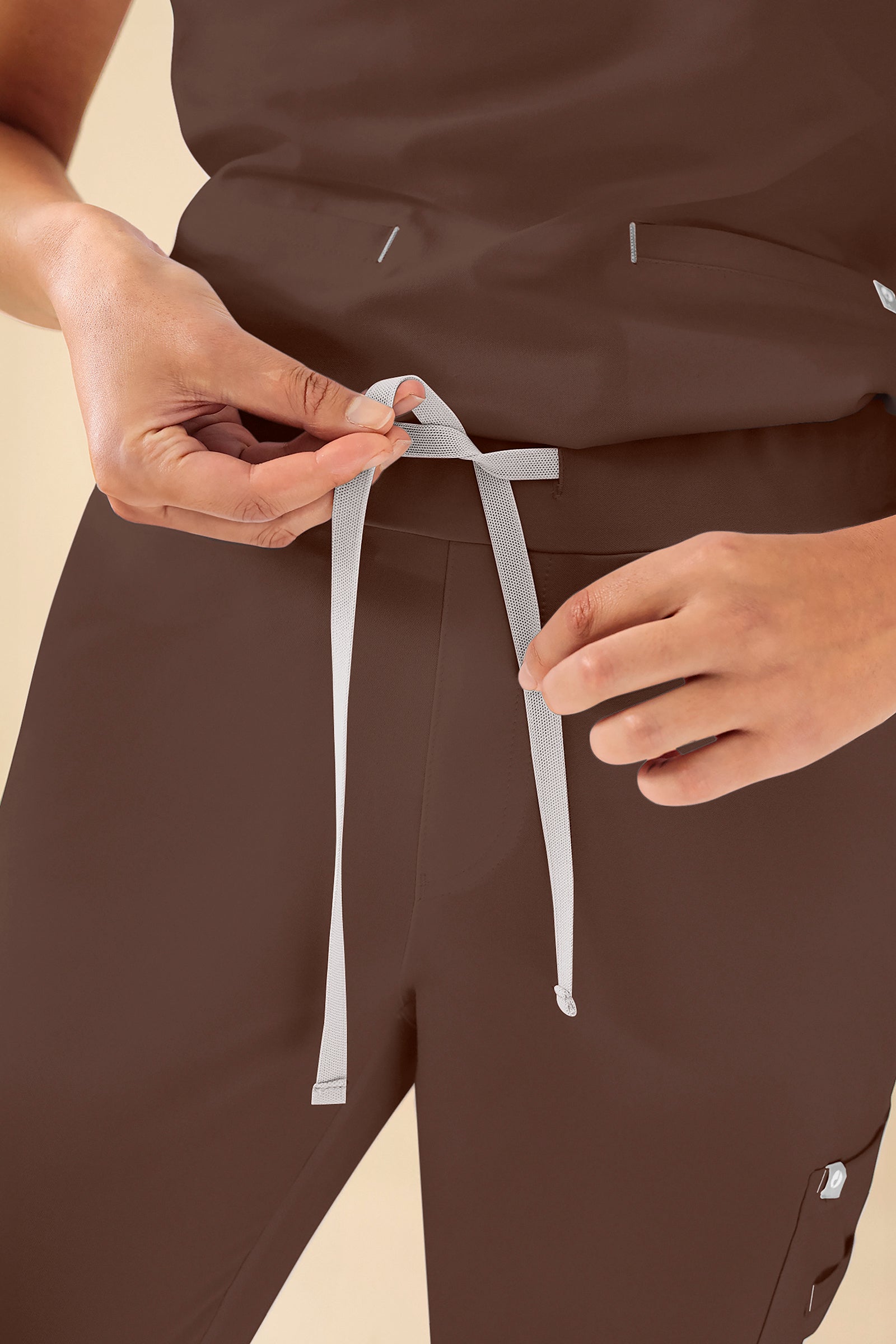 KAERE Hose Damen - Saumbündchen mit Beintaschen coffee