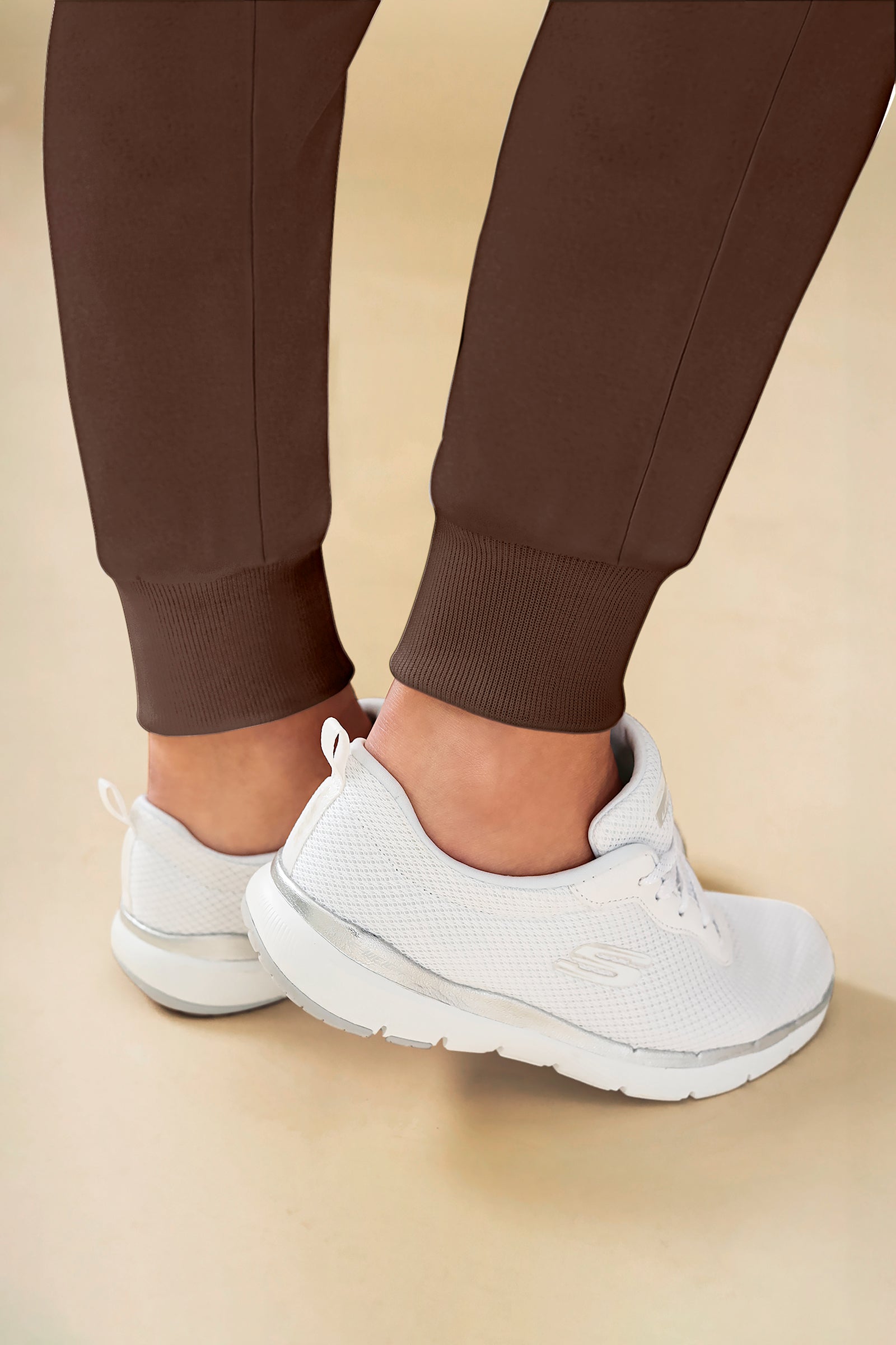 KAERE Hose Damen - Saumbündchen mit Beintaschen coffee