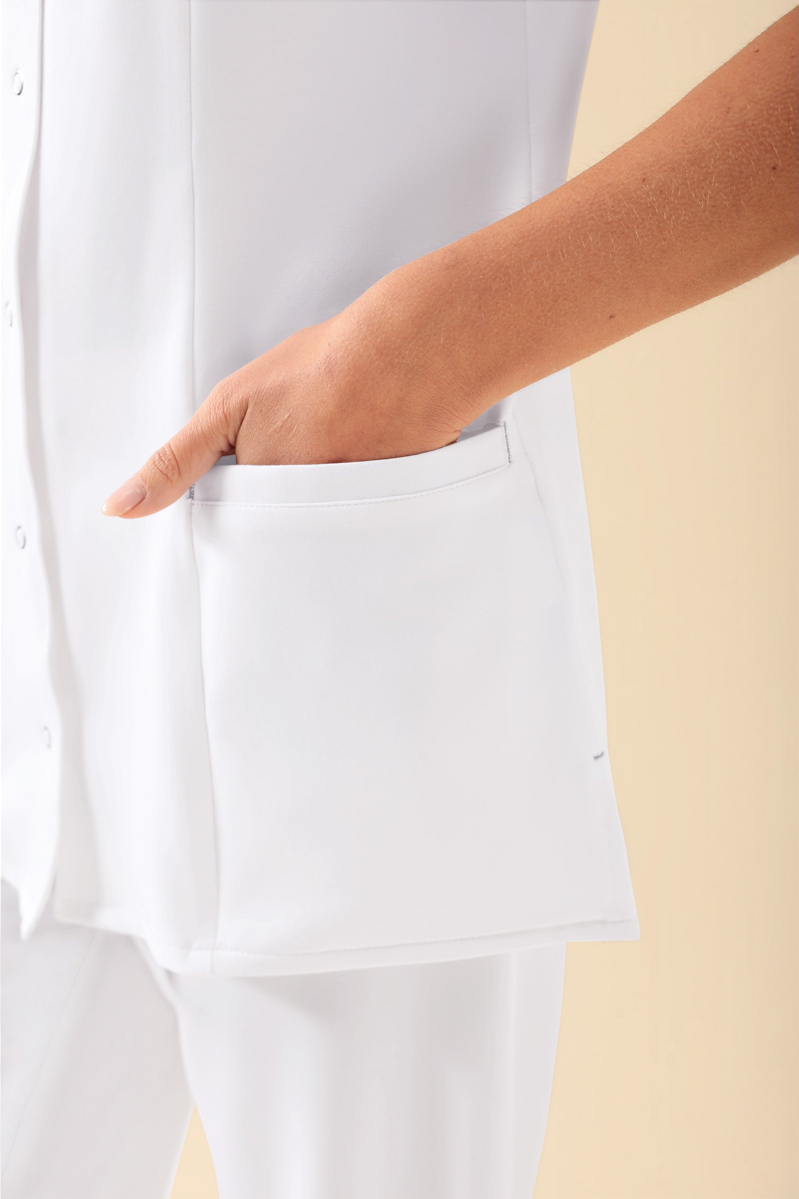 KAERE Kasack Damen - durchgeknöpft weiß