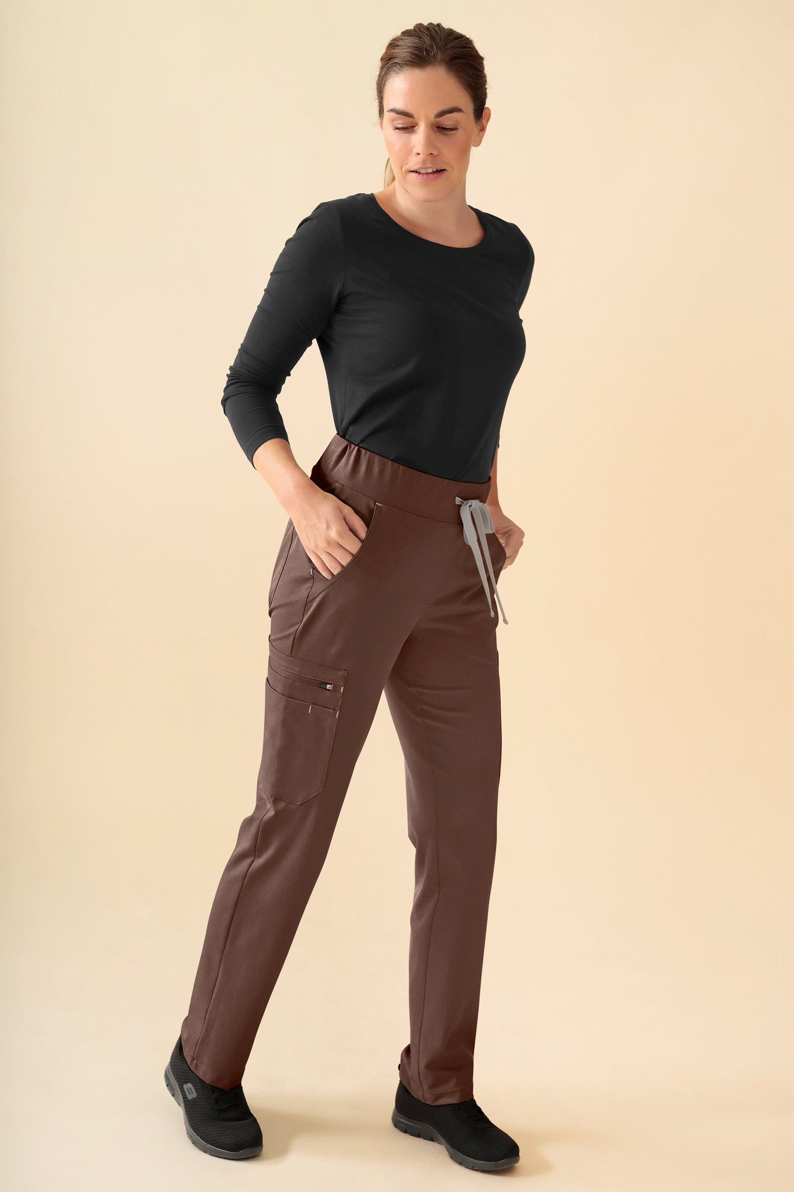 KAERE Hose Damen - gerader Saum Kurzgr. mit Beintaschen coffee, Vorderansicht