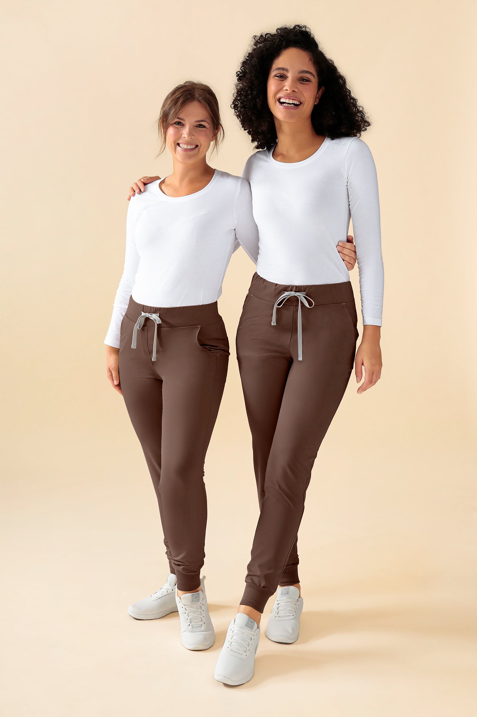 KAERE Hose Damen - Saumbündchen Kurzgr. ohne Beintaschen coffee, Vorderansicht