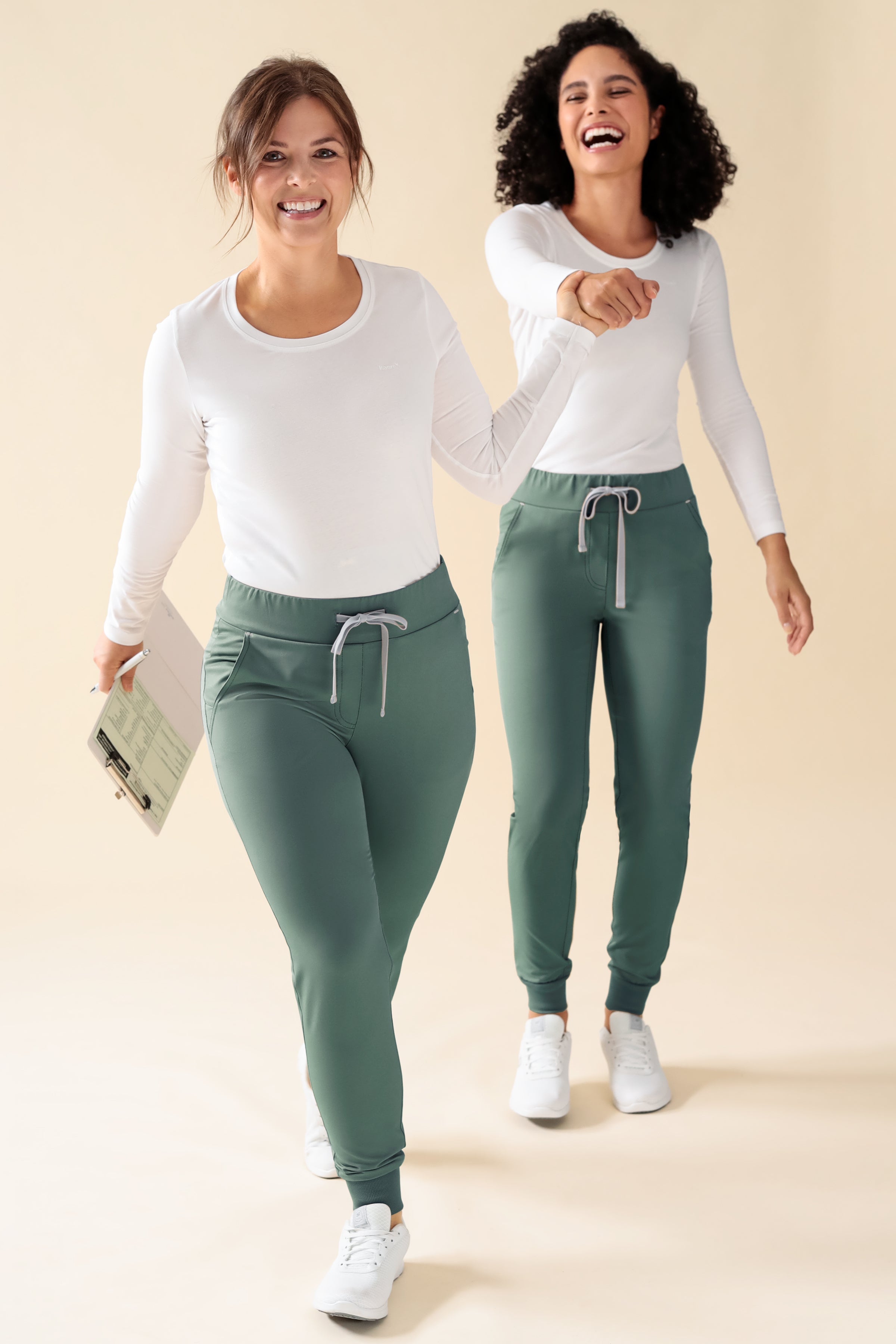KAERE Hose Damen - Saumbündchen Kurzgr. ohne Beintaschen dunkelgrün