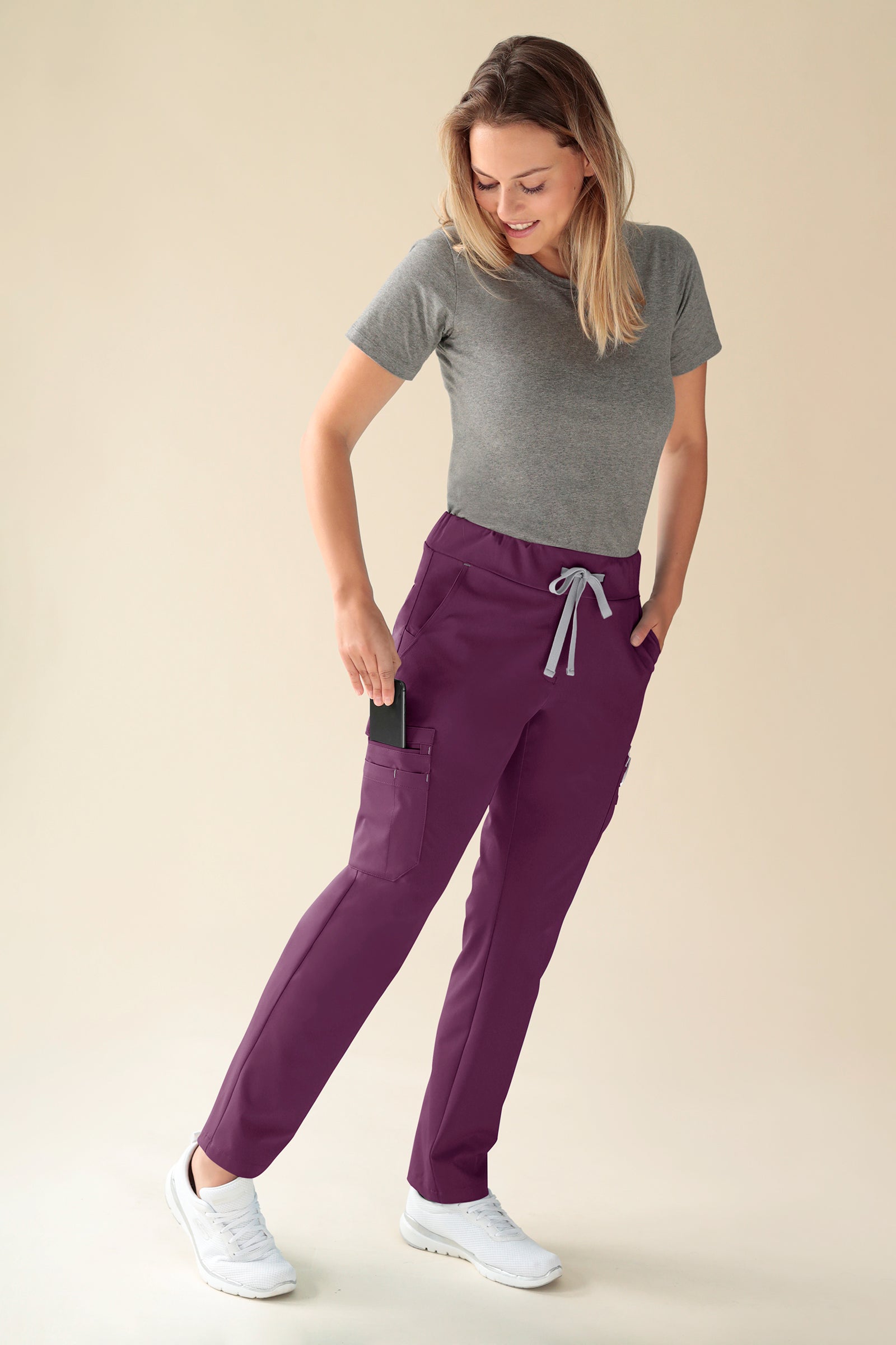 KAERE Hose Damen - gerader Saum Kurzgr. mit Beintaschen pflaume
