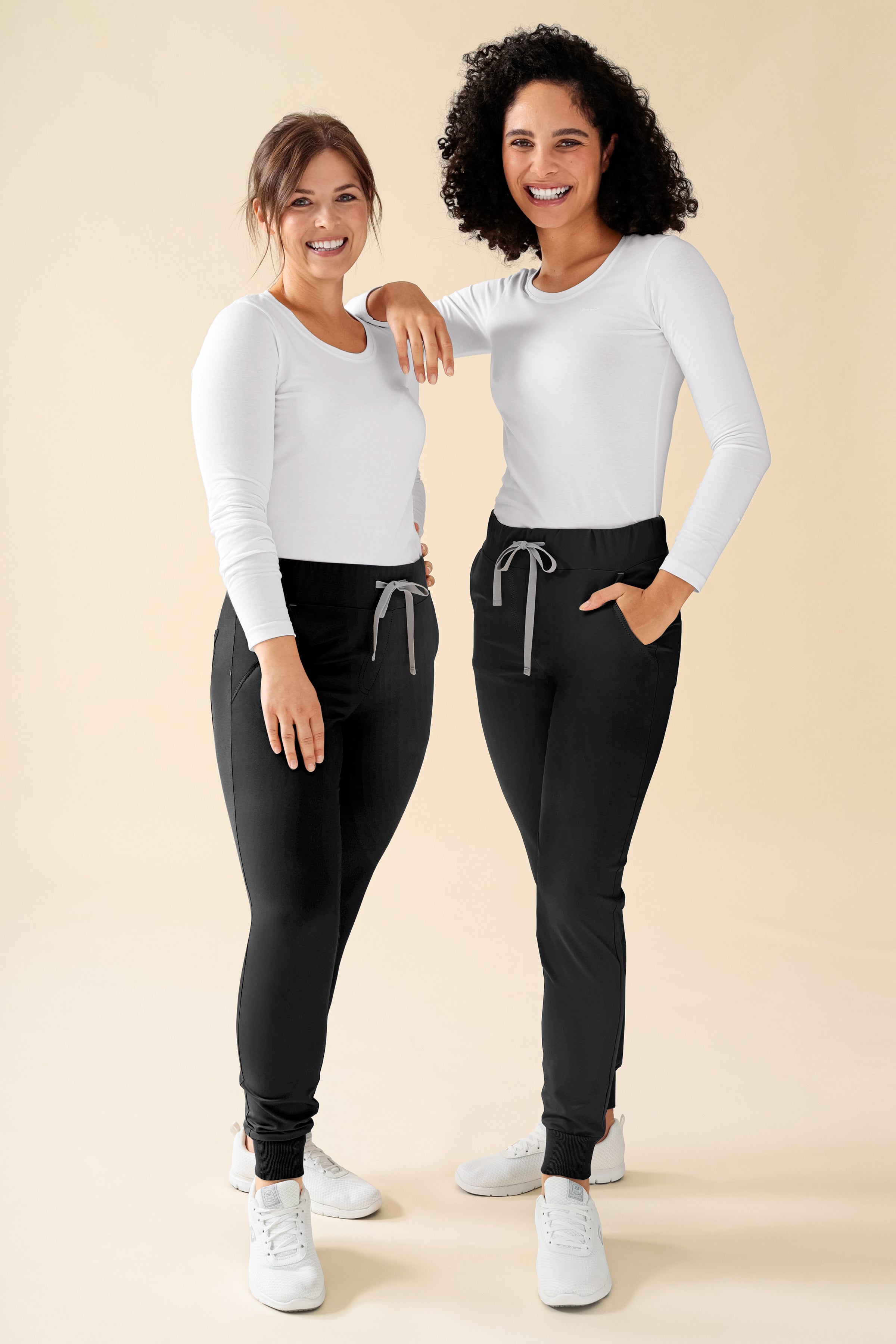 KAERE Hose Damen - Saumbündchen Kurzgr. ohne Beintaschen schwarz