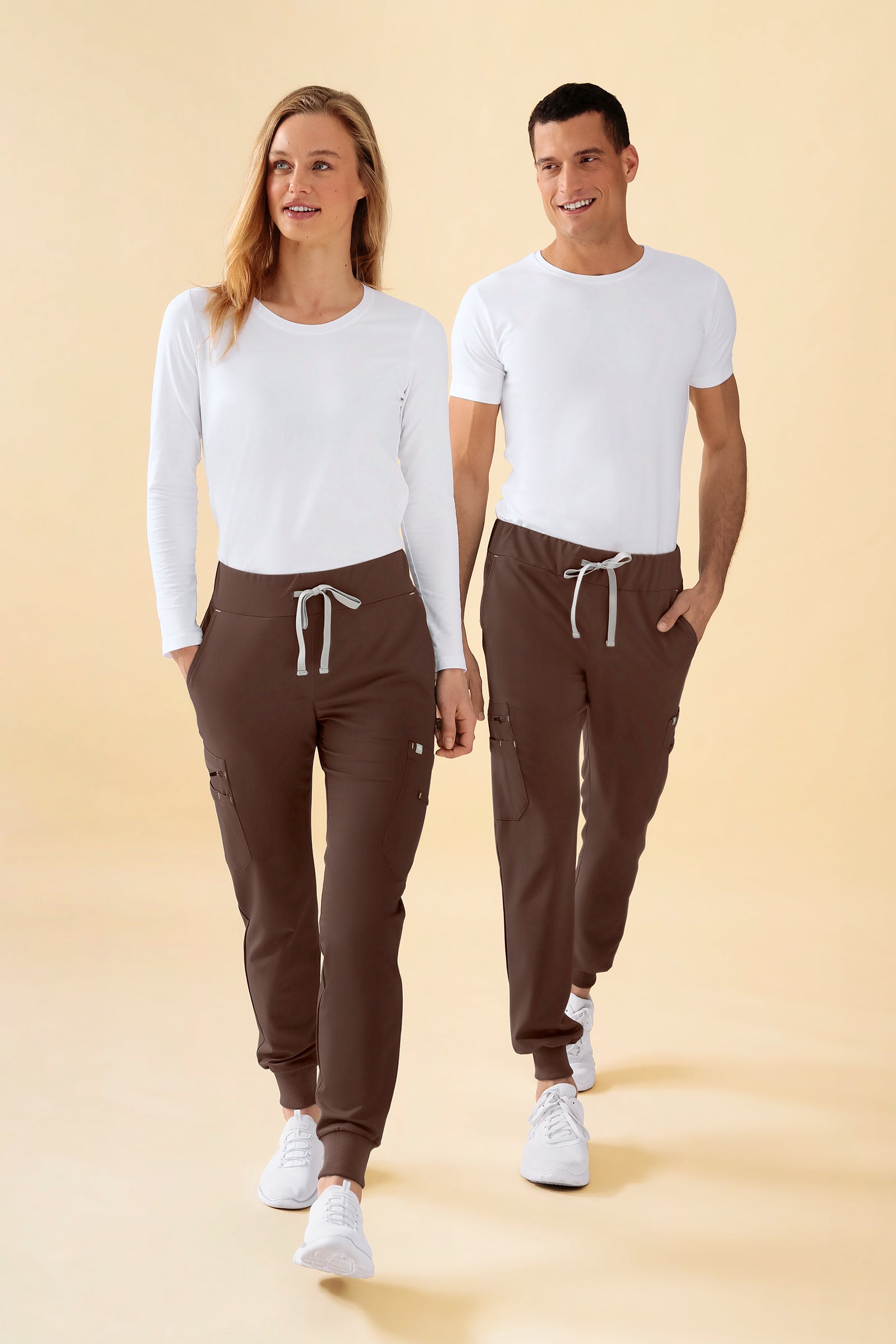 KAERE Hose Herren - Saumbündchen mit Beintaschen coffee