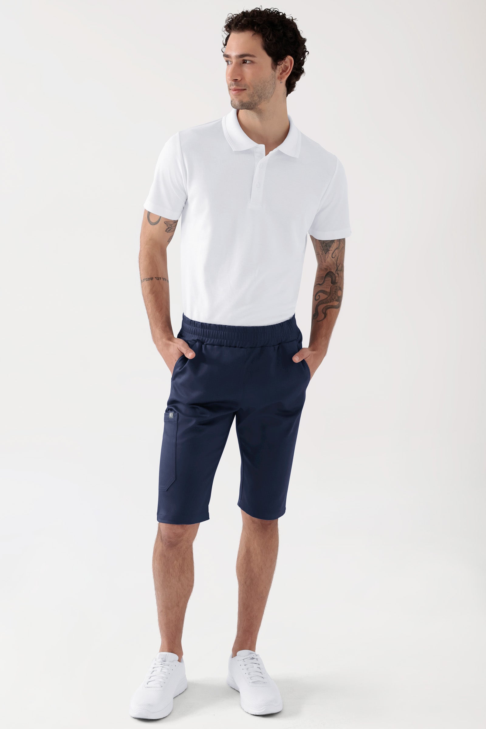 COMFY FLEX Stretch Hose Unisex - Bermuda navy, Vorderansicht Das Model ist 188 cm groß und trägt Größe M