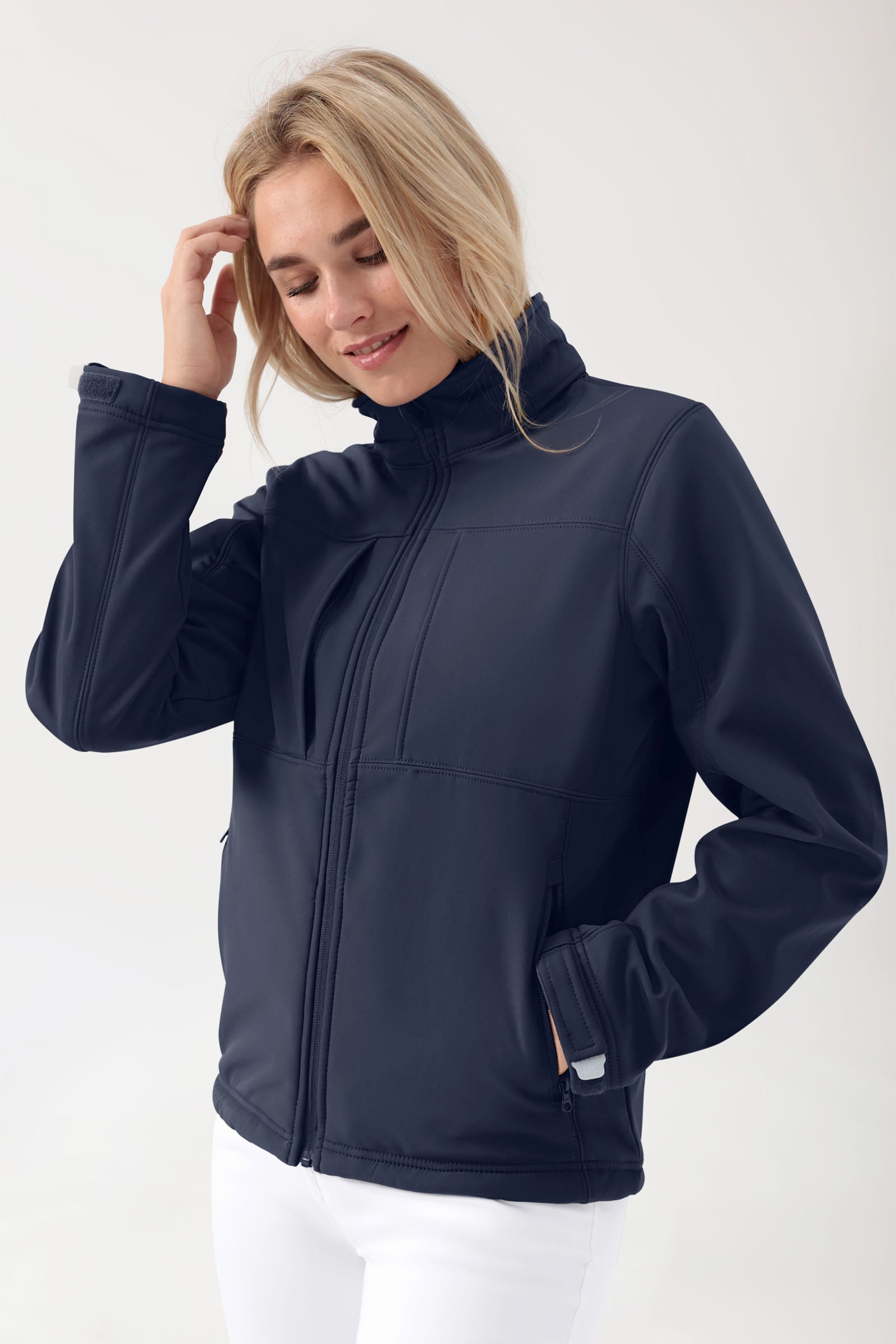 Softshell Jacken Unisex - abnehmbare Kapuze navy, Vorderansicht