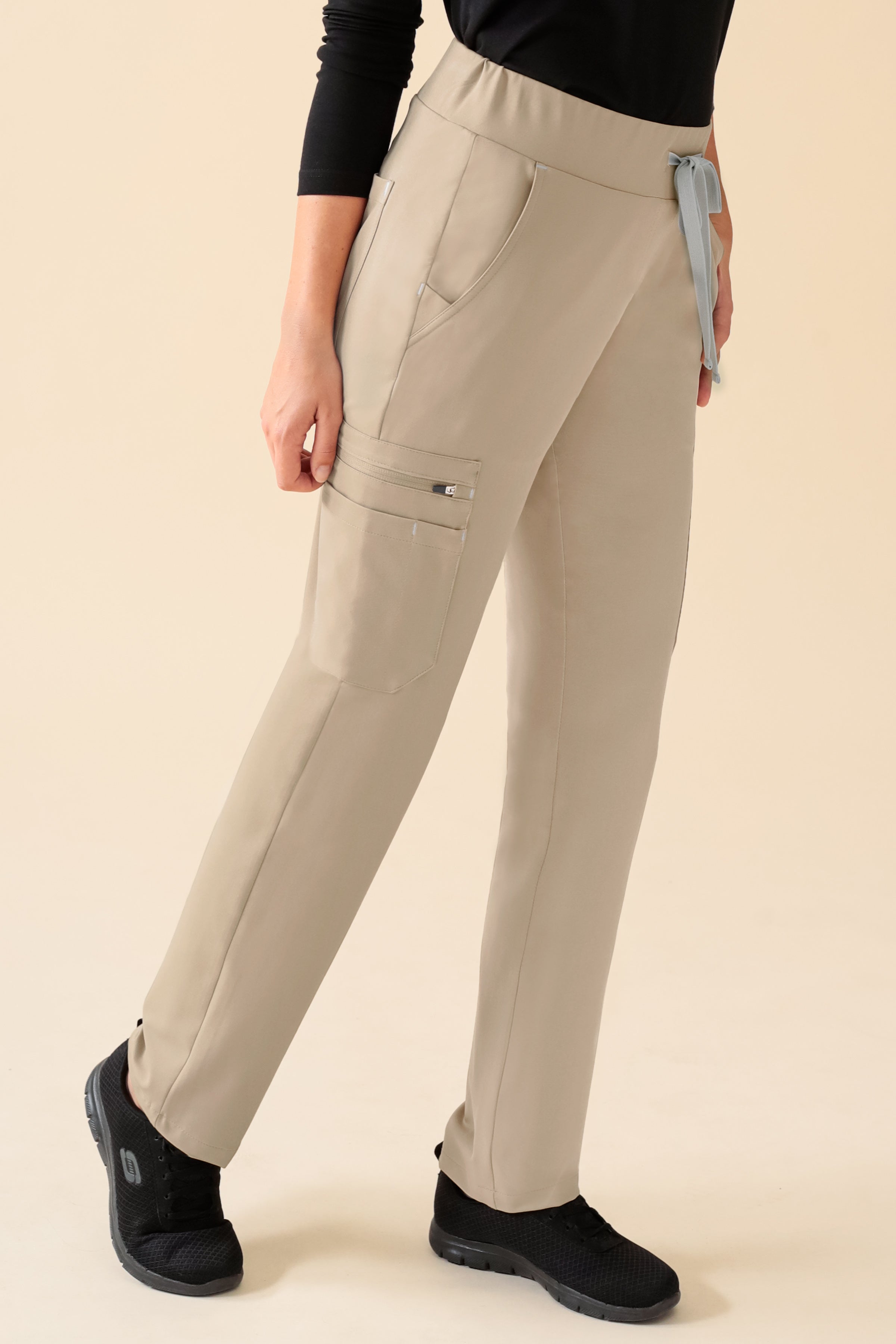 KAERE Hose Damen - gerader Saum Kurzgr. mit Beintaschen sand