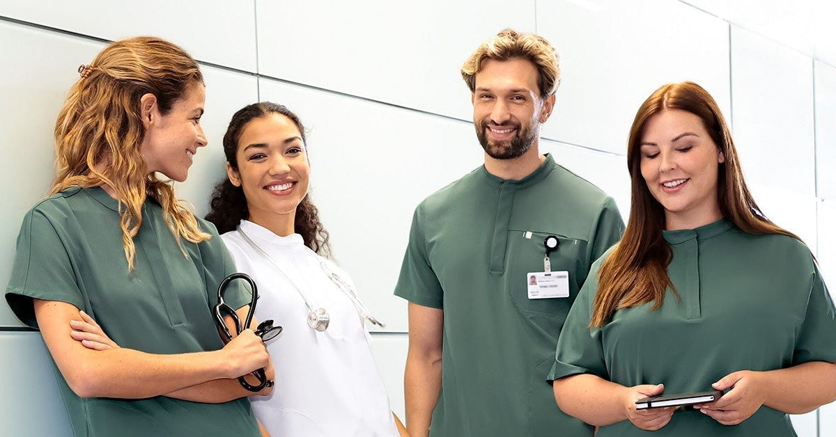 Clinic Dress: Bis zu 50% Rabatt