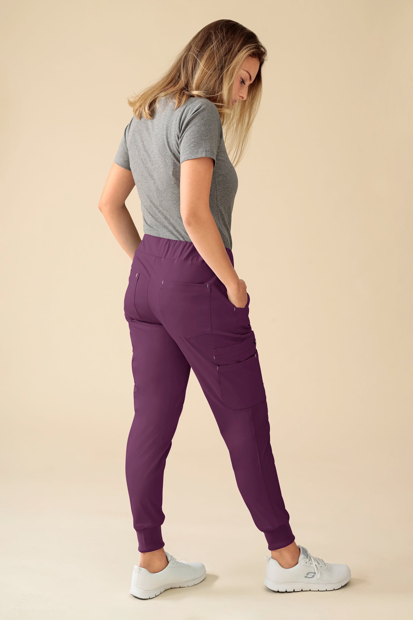 KAERE Hose Damen - Saumbündchen Kurzgr. mit Beintaschen pflaume