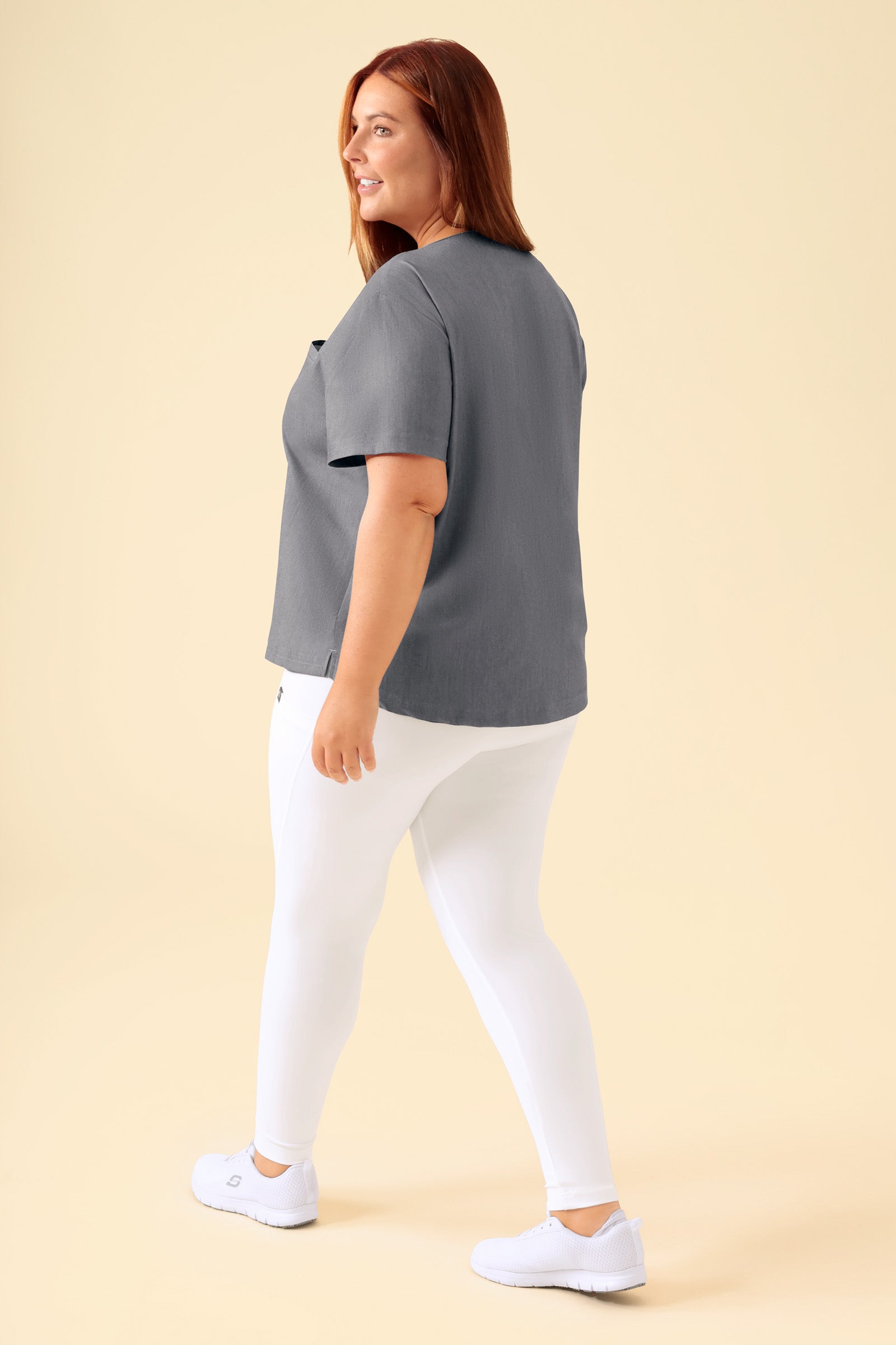 KAERE Leggings Damen - super elastisch weiß, Rückansicht Das Model ist 173 cm groß und trägt Größe XL