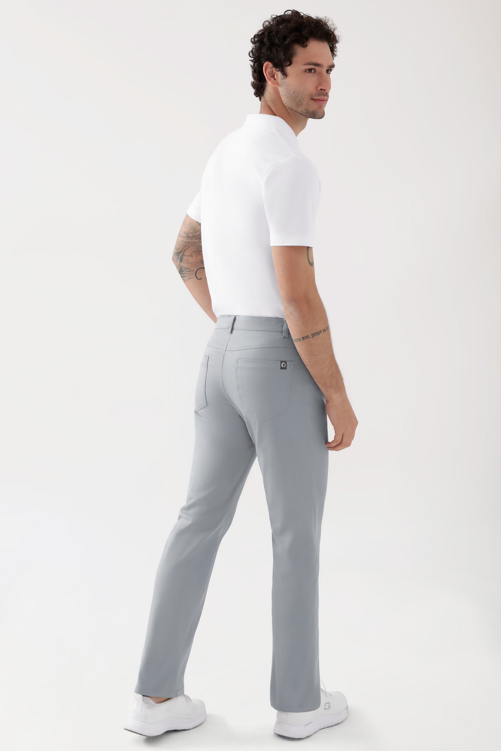 COMFY FLEX 5-Pocket Hose Herren - gerades Bein grau, Rückansicht Das Model ist 188 cm groß und trägt Größe 48