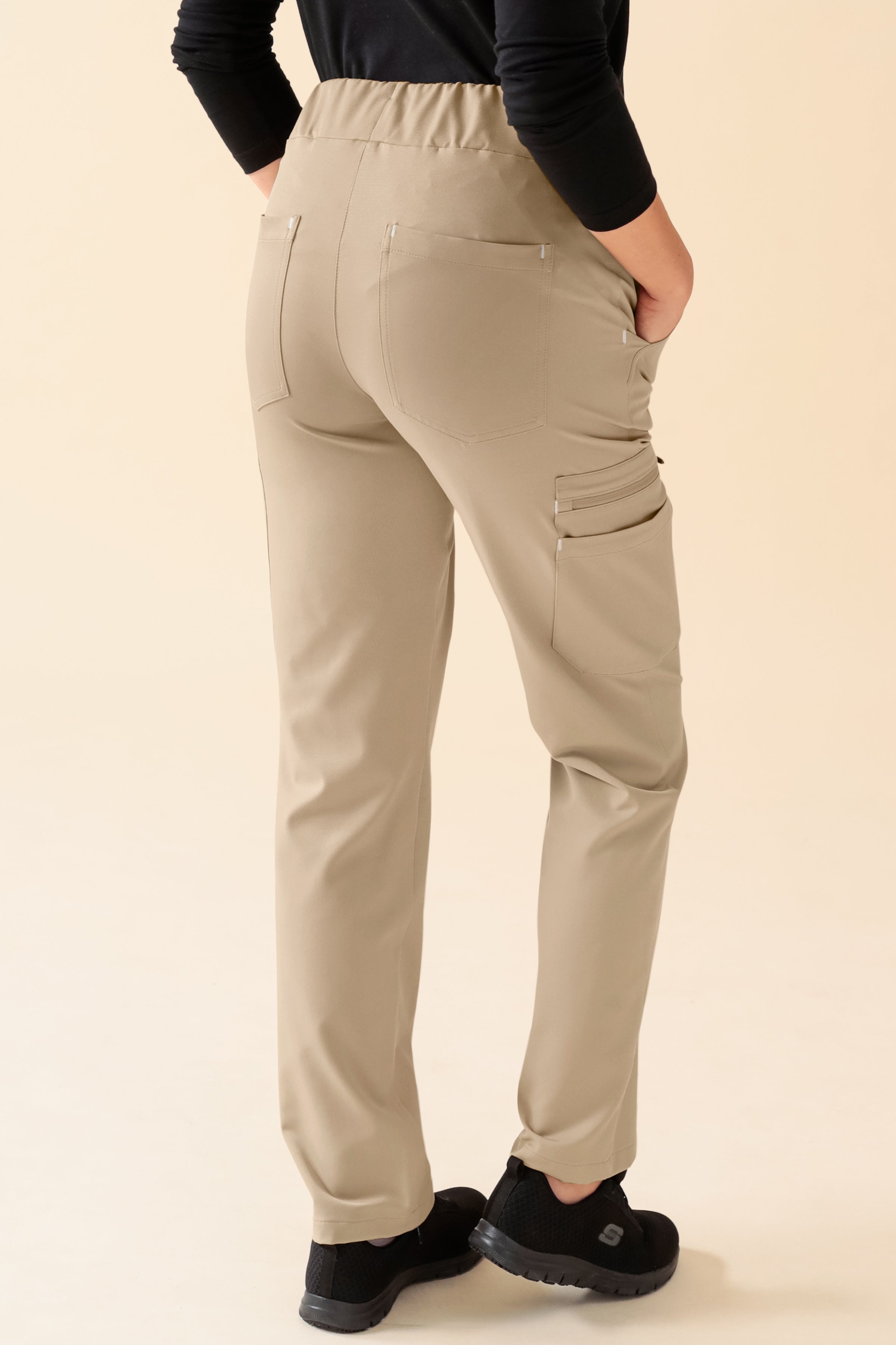 KAERE Hose Damen - gerader Saum Kurzgr. mit Beintaschen sand