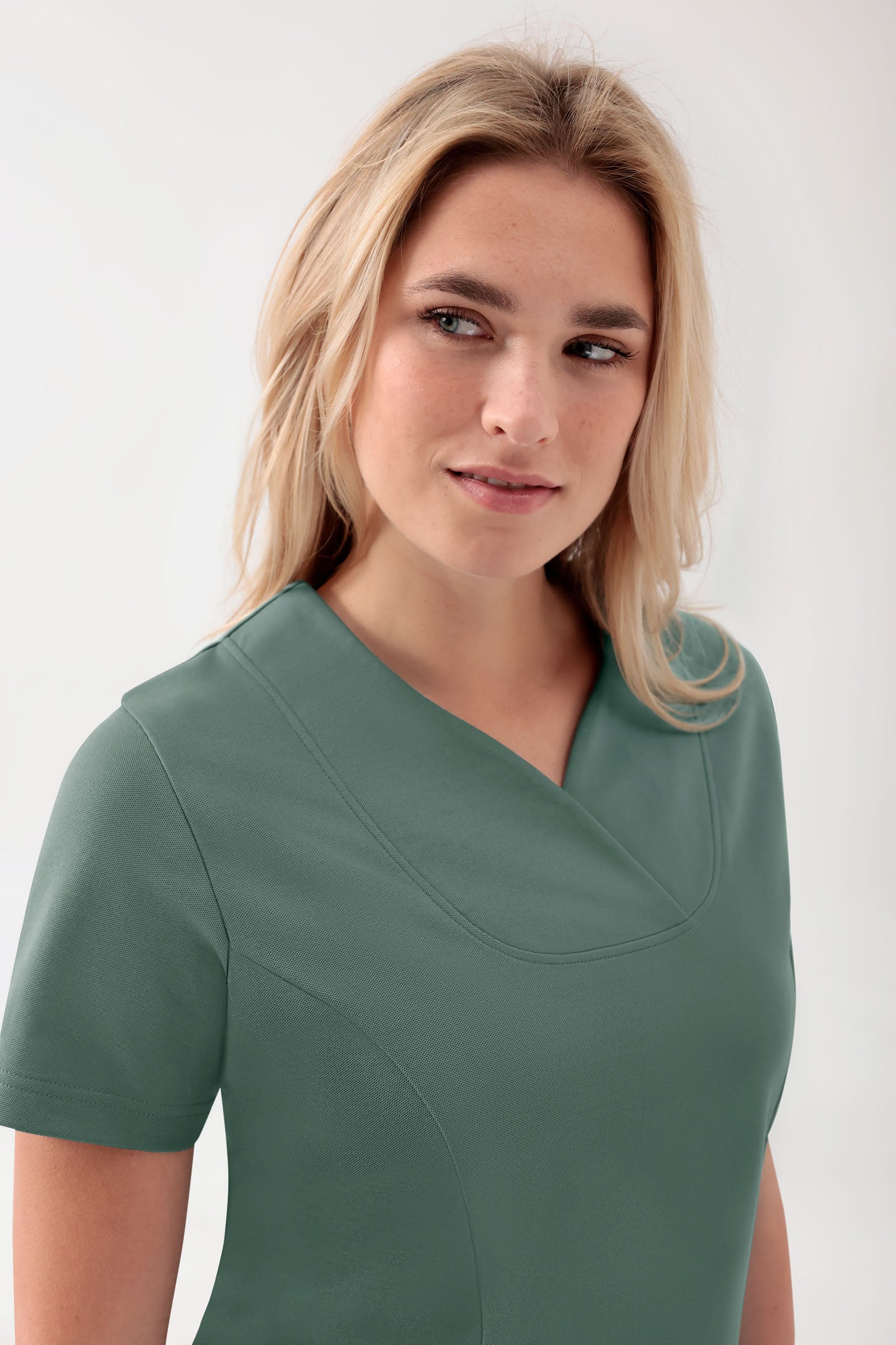 COMFY FLEX Stretch Schlupfkasack Damen - Herzausschnitt dunkelgrün