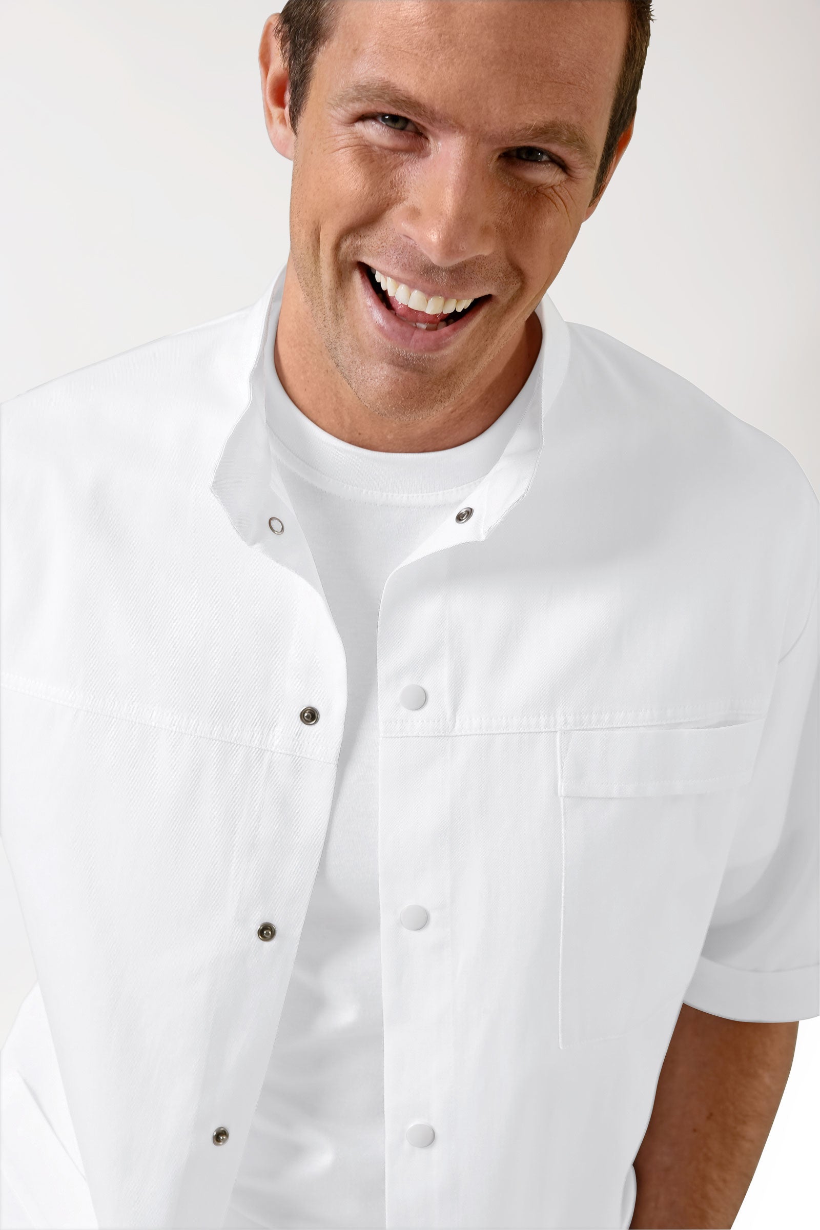 Herren-Kasack Weiß mit Stehkragen