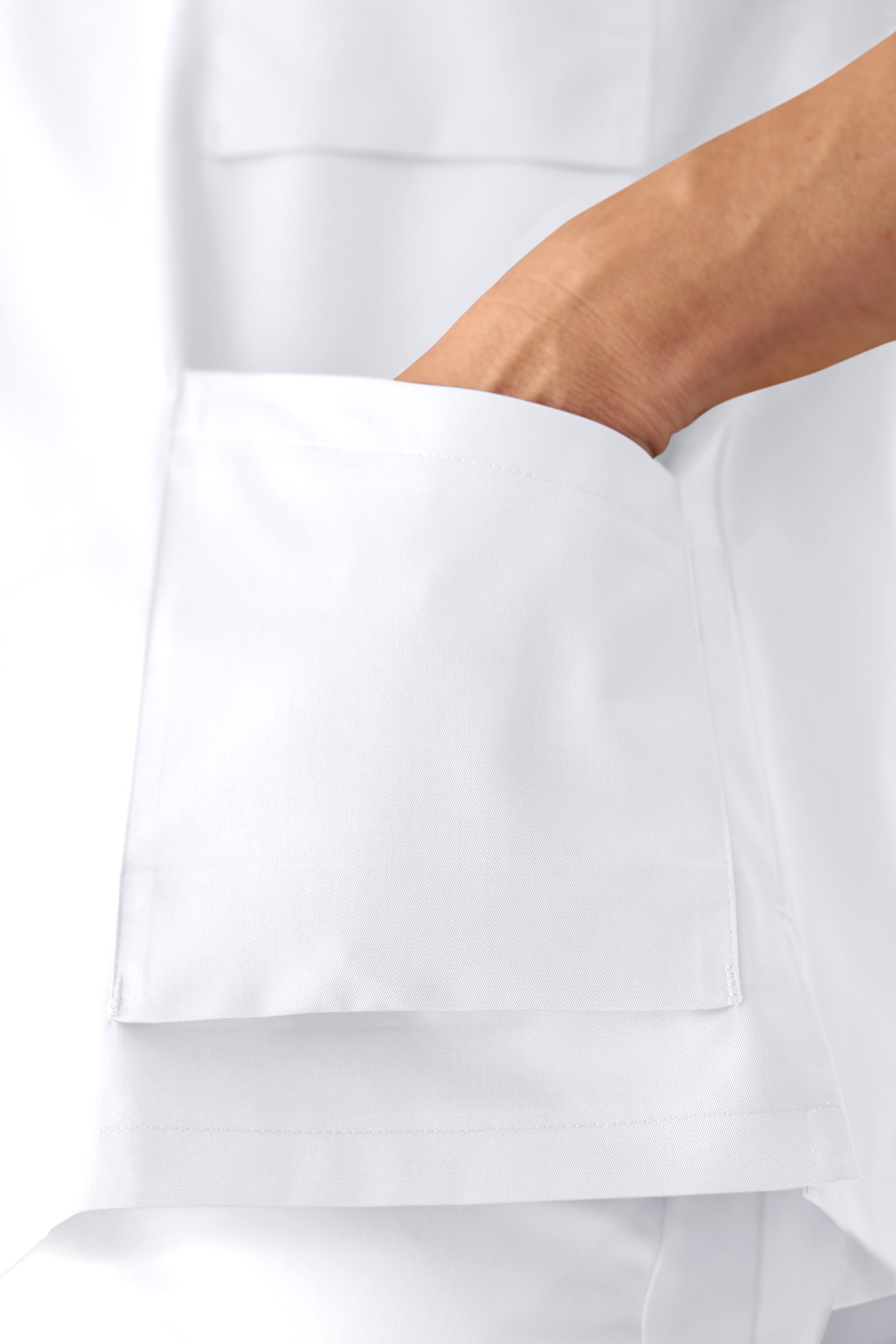 DER Kasack-Kasack V-Ausschnitt Unisex weiß