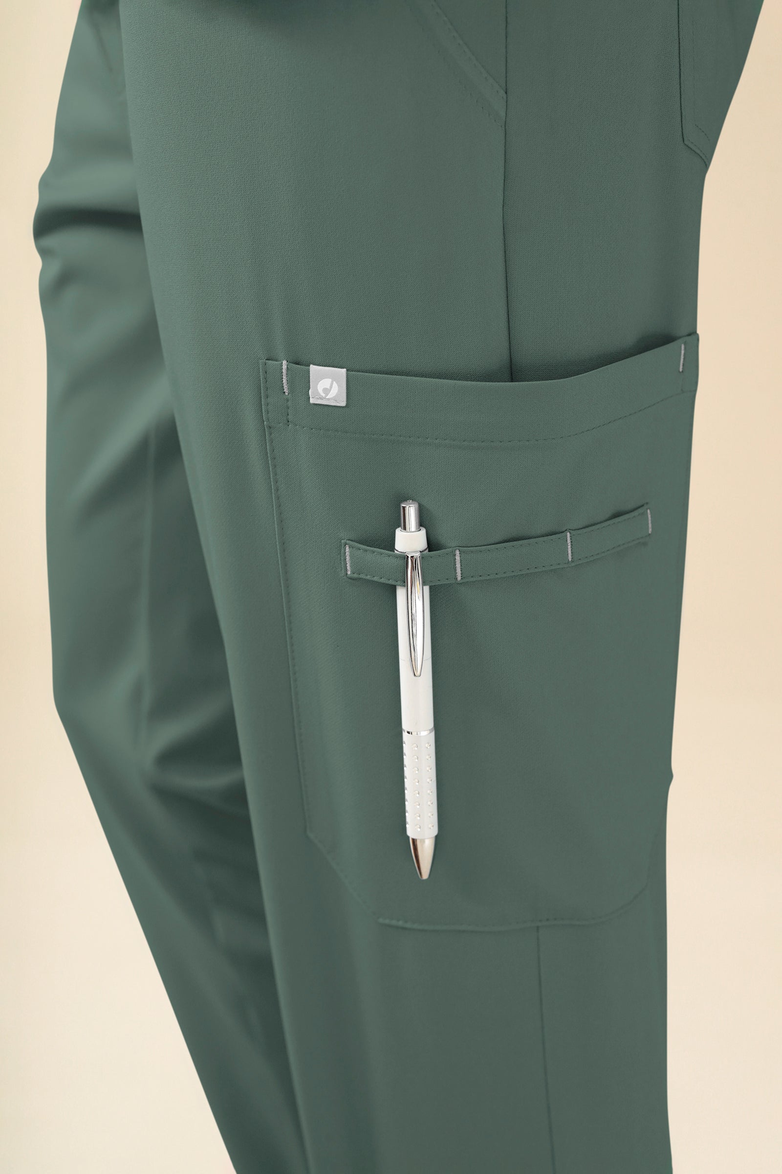 KAERE Hose Herren - Saumbündchen mit Beintaschen dunkelgrün