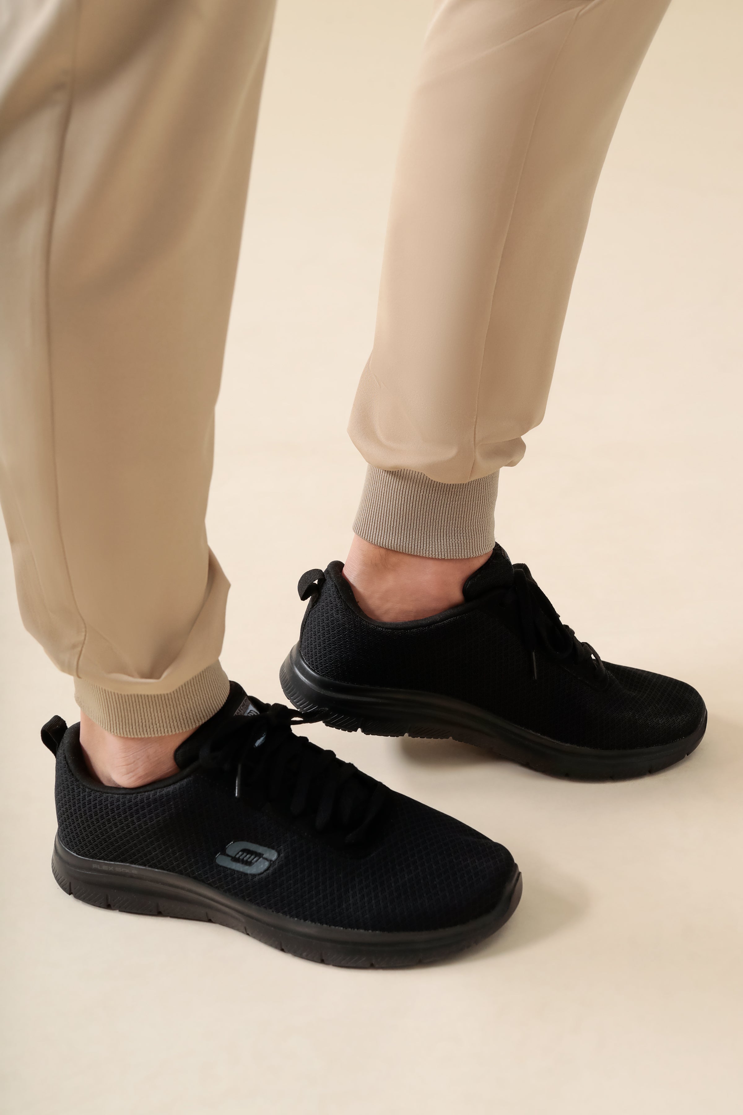 KAERE Hose Herren - Saumbündchen mit Beintaschen sand