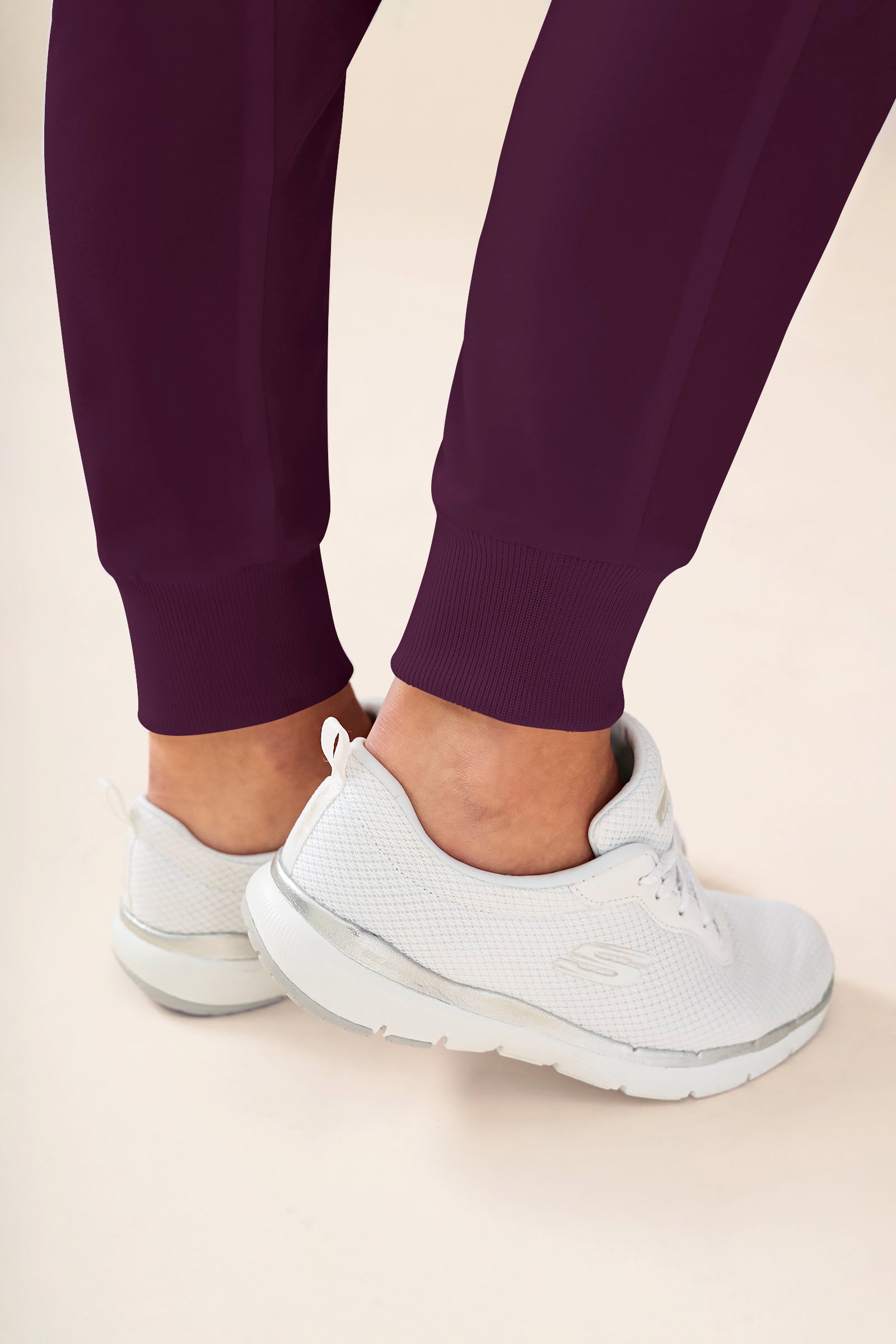 KAERE Hose Damen - Saumbündchen mit Beintaschen pflaume