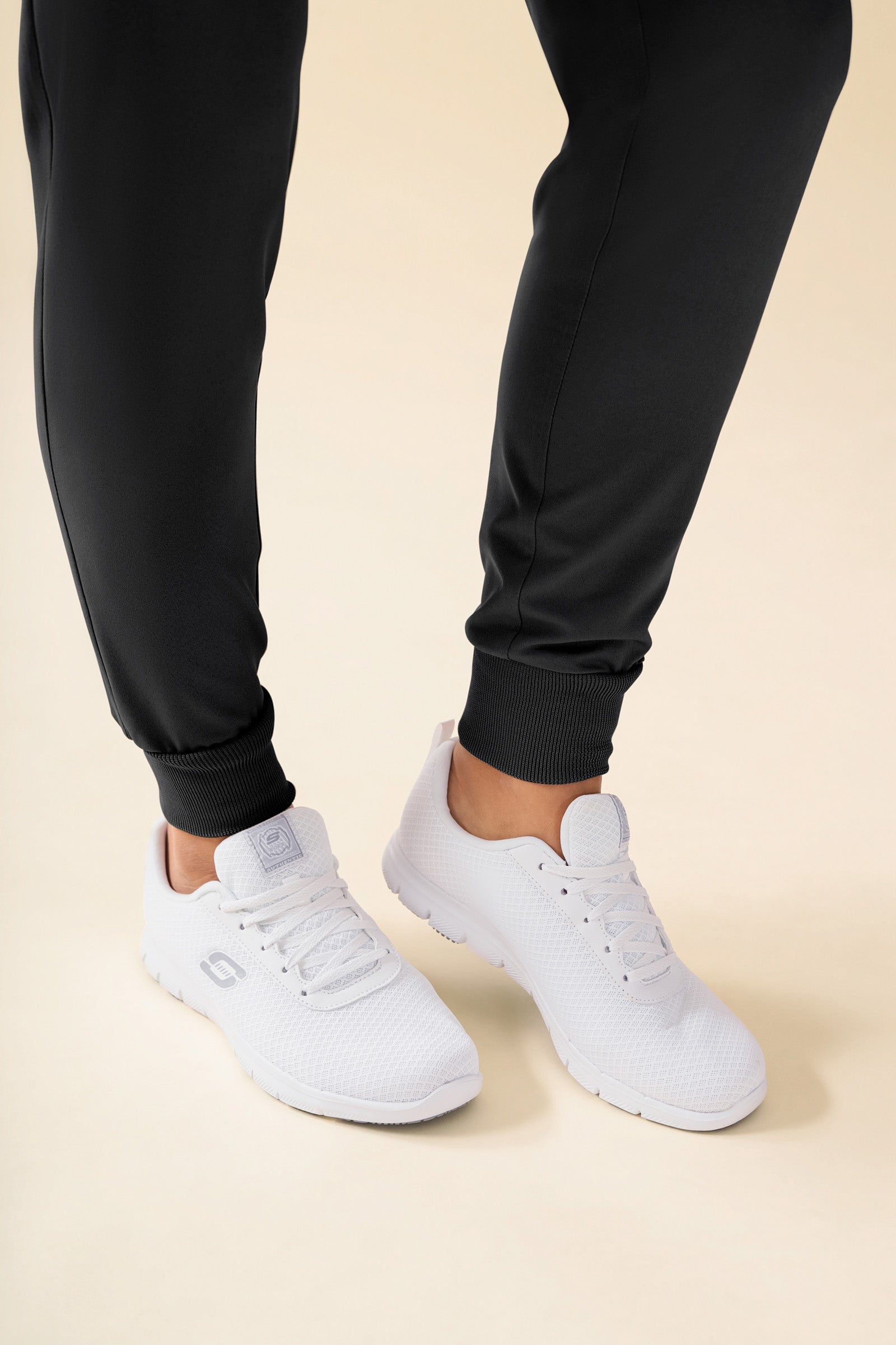 KAERE Hose Damen - Saumbündchen ohne Beintaschen schwarz