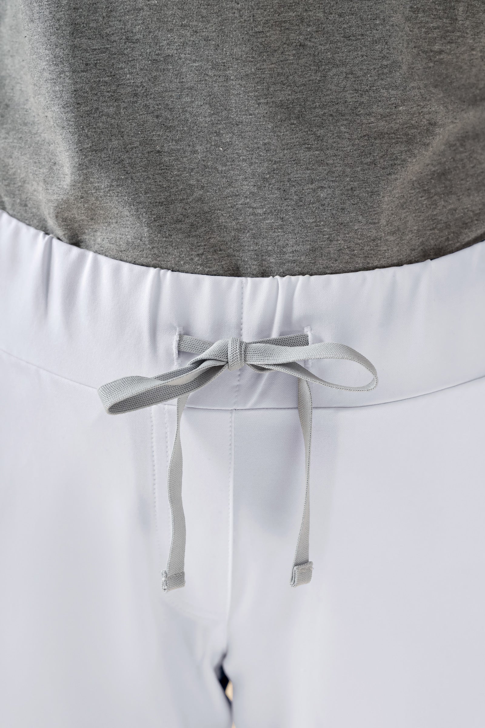 KAERE Hose Damen - Saumbündchen ohne Beintaschen weiß