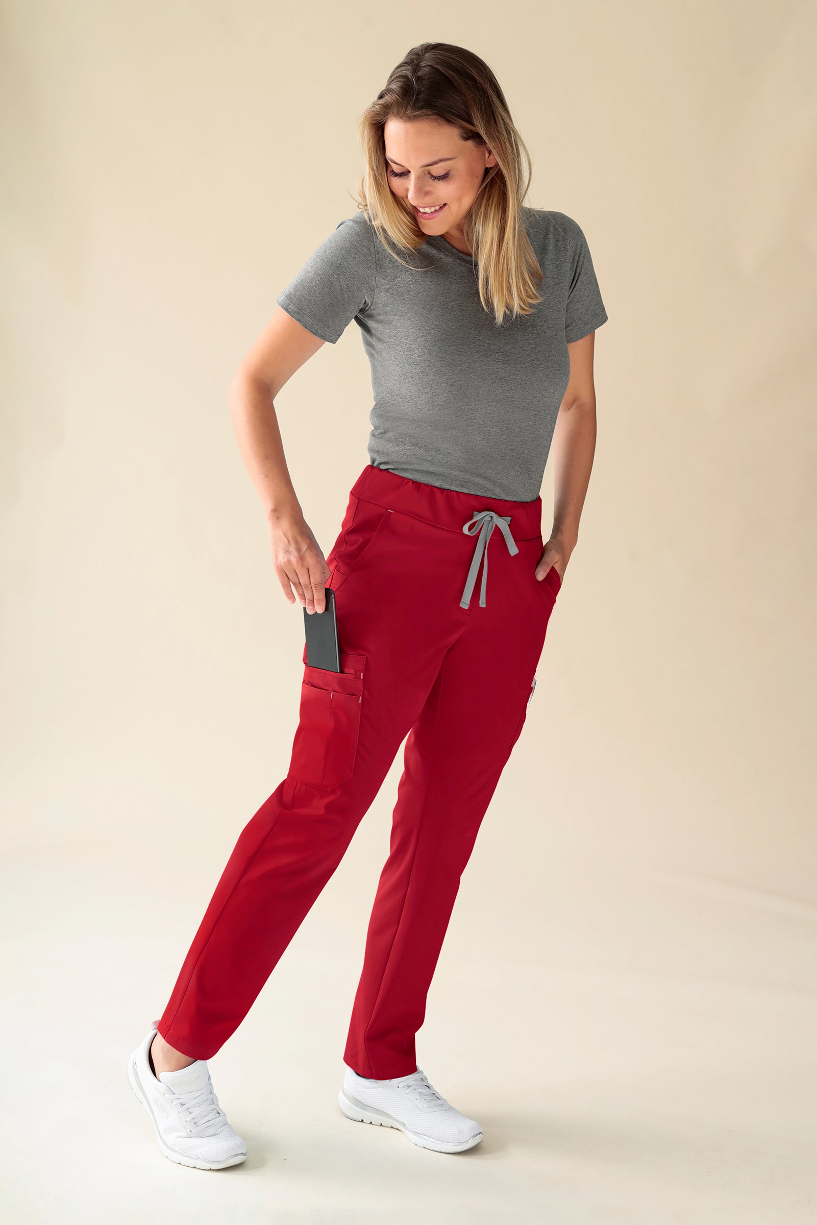 KAERE Hose Damen - gerader Saum Kurzgr. mit Beintaschen rot