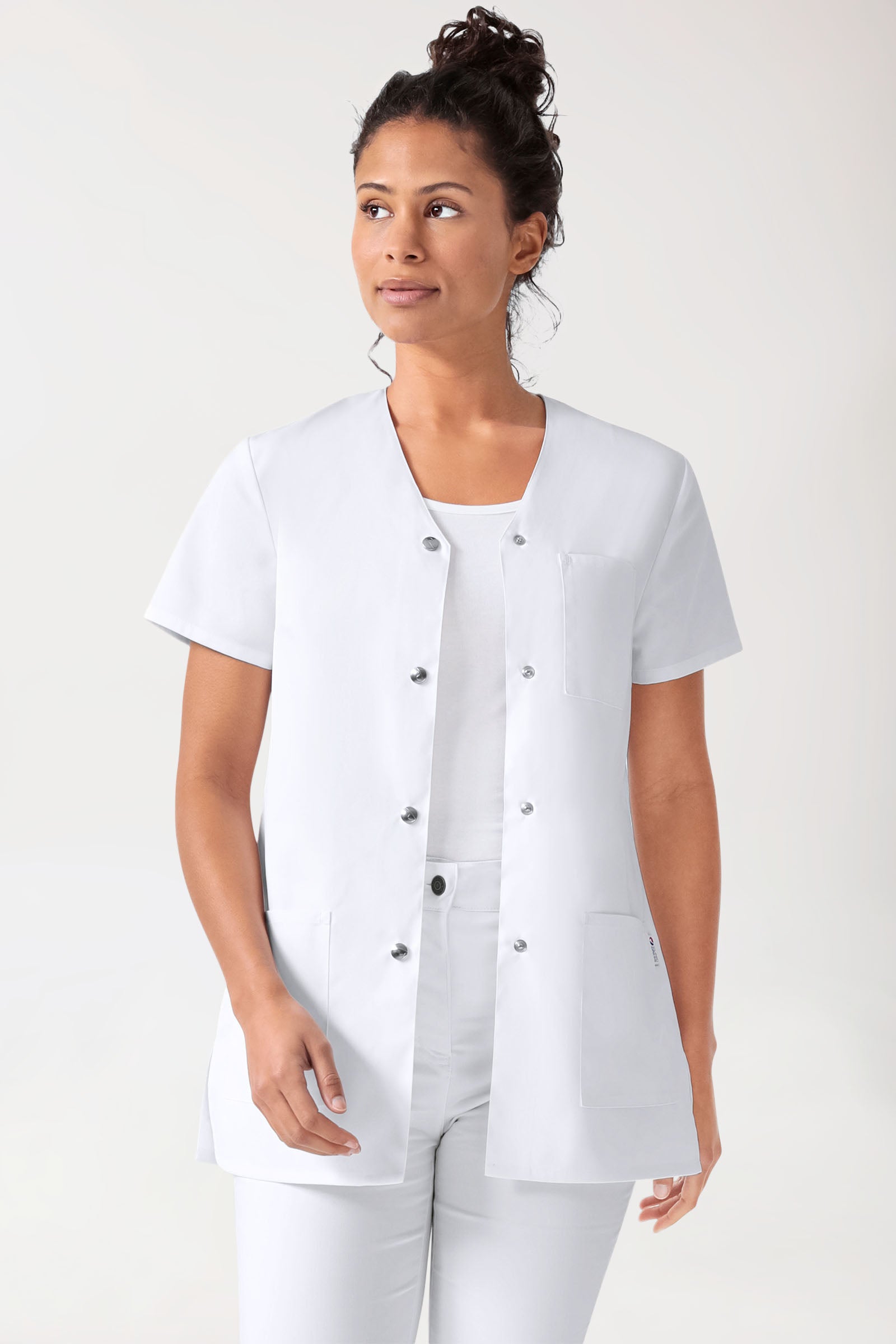 Beauty Kasack Damen - V-Ausschnitt - Druckknopfleiste weiß