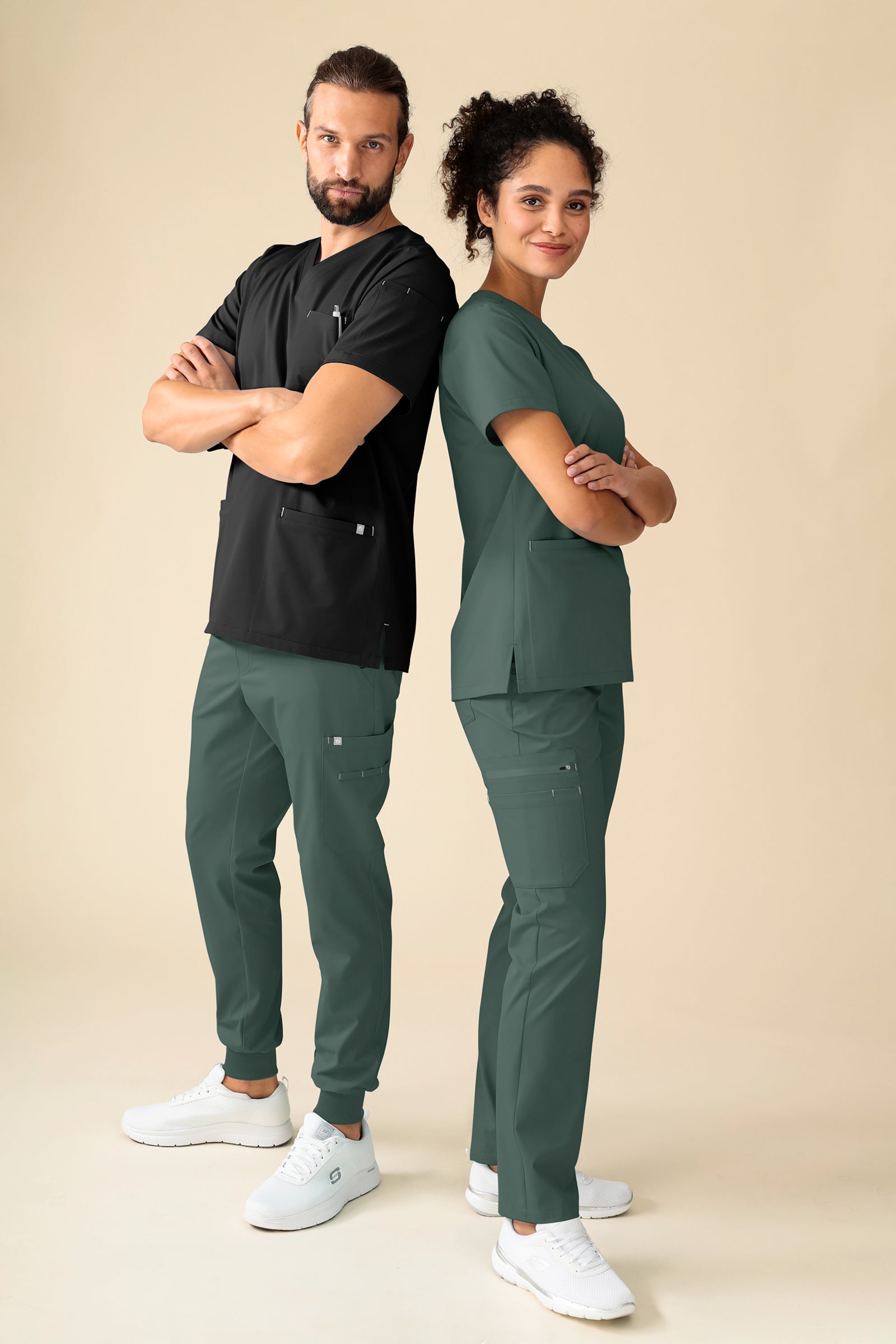 KAERE Hose Herren - Saumbündchen mit Beintaschen dunkelgrün