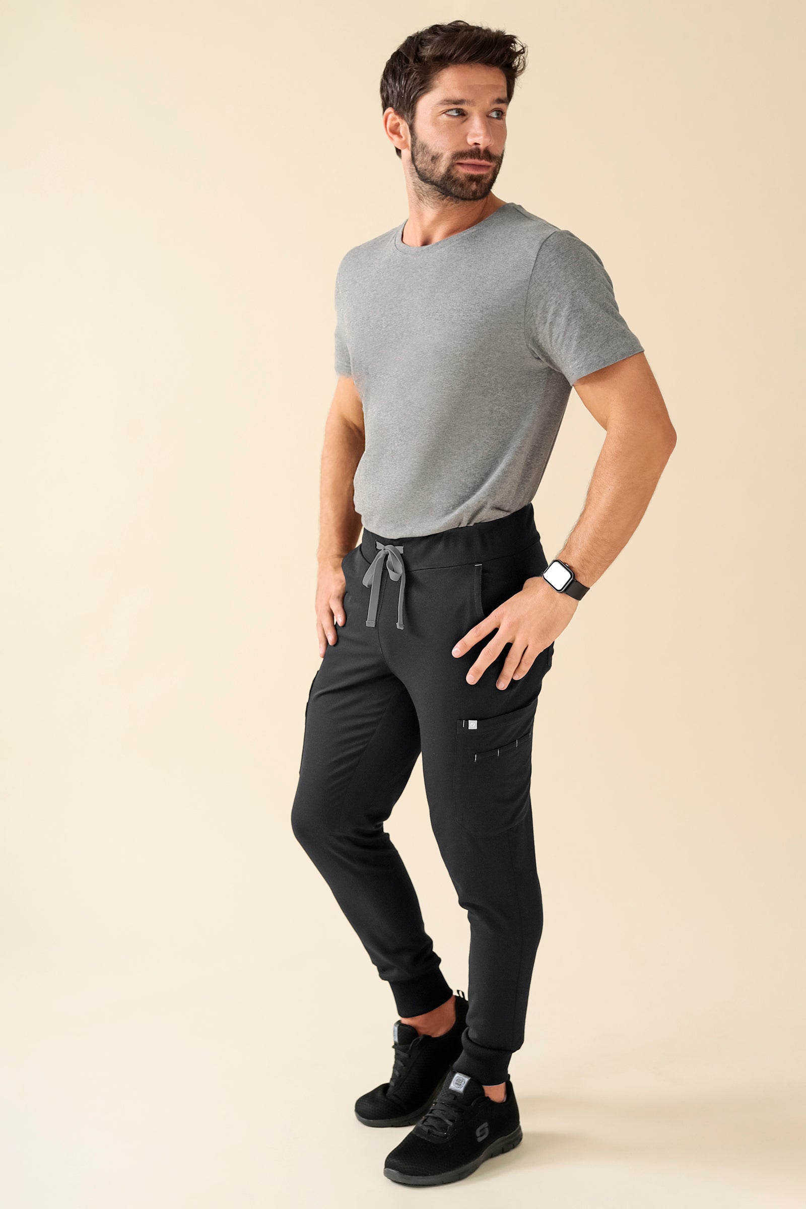 KAERE Hose Herren - Saumbündchen Kurzgr. mit Beintaschen schwarz