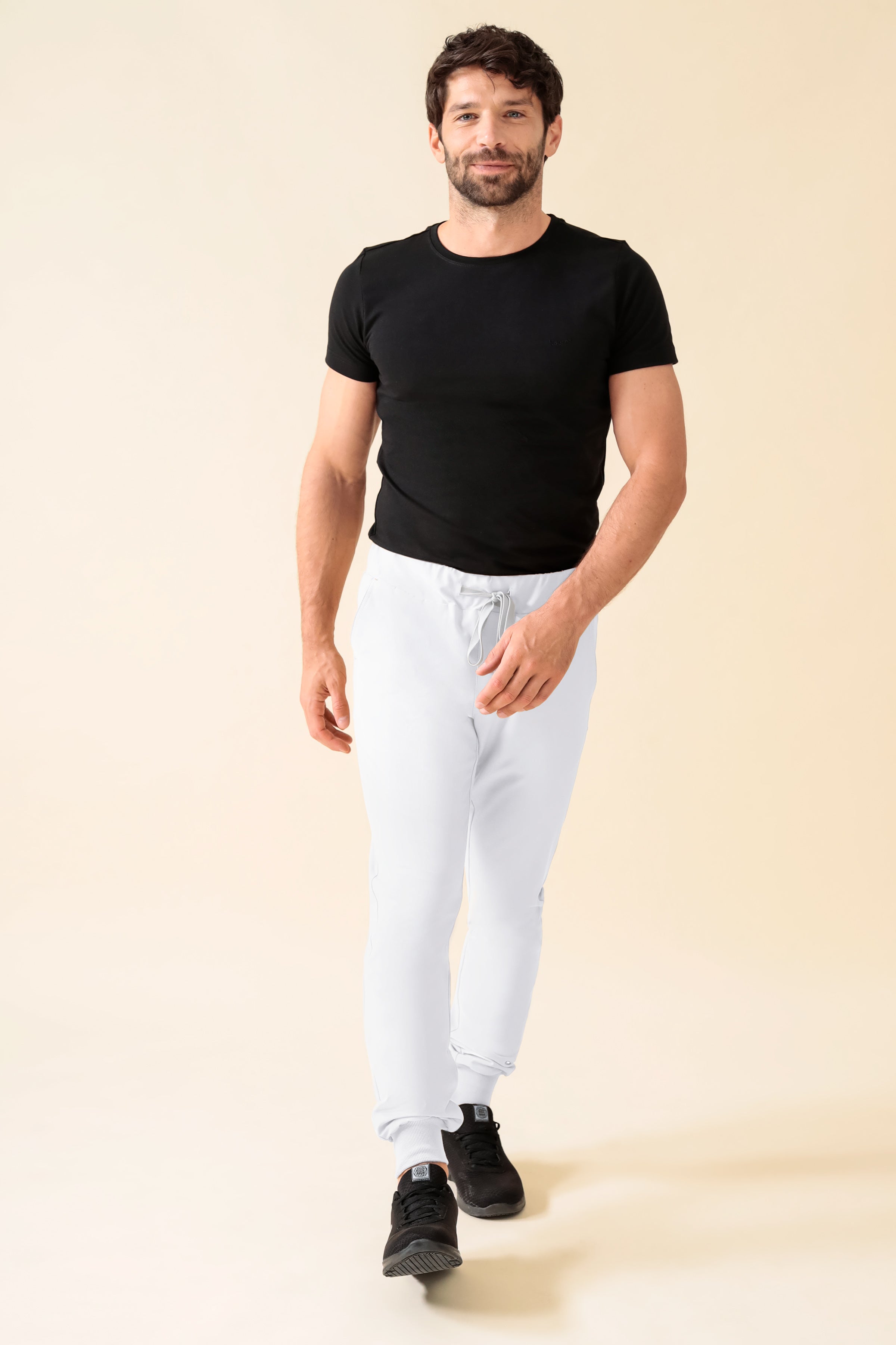 KAERE Hose Herren - Saumbündchen Kurzgr. ohne Beintaschen weiß, Vorderansicht 
