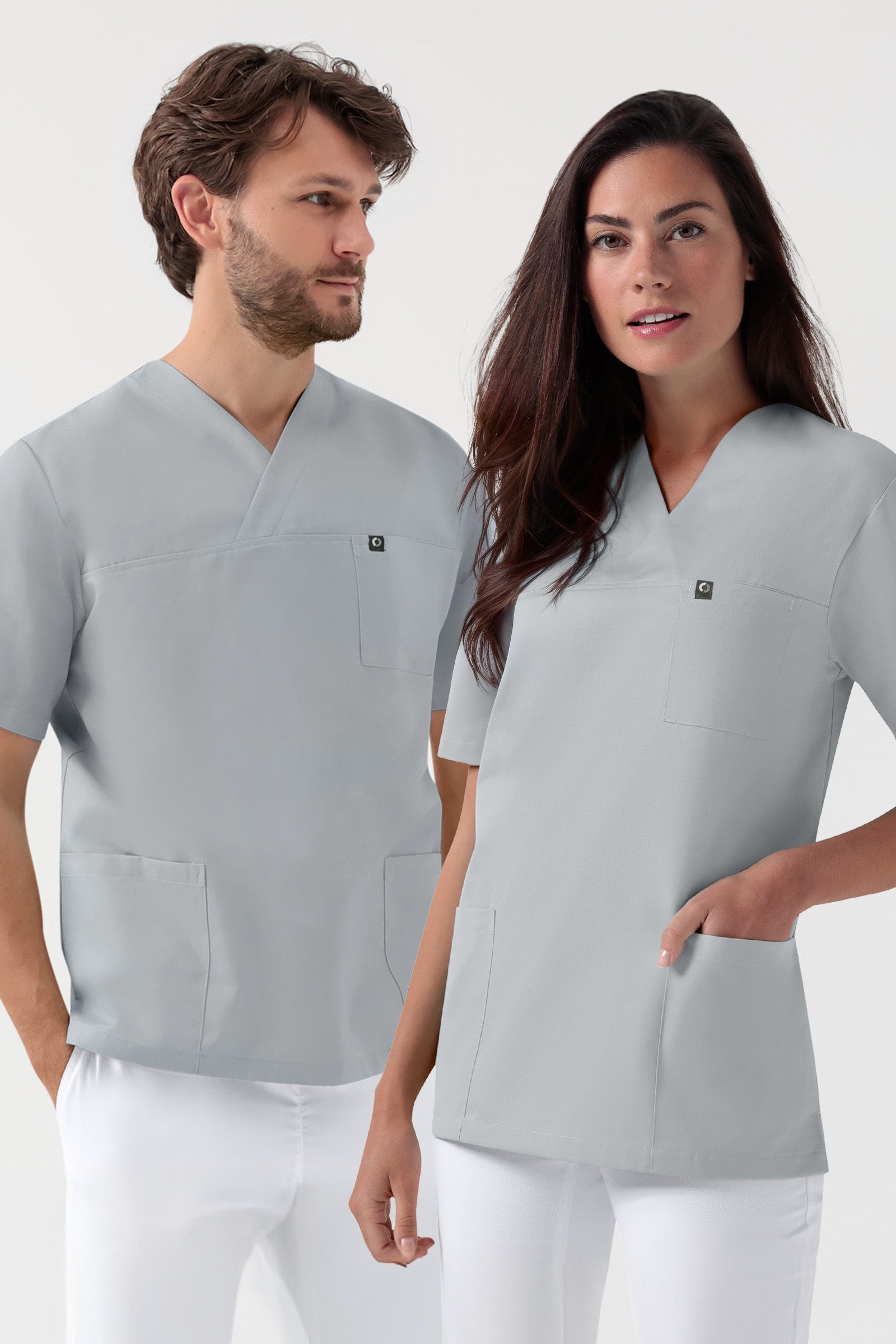 GREEN Stretch Schlupfkasack Unisex - V-Ausschnitt perlgrau, Vorderansicht 