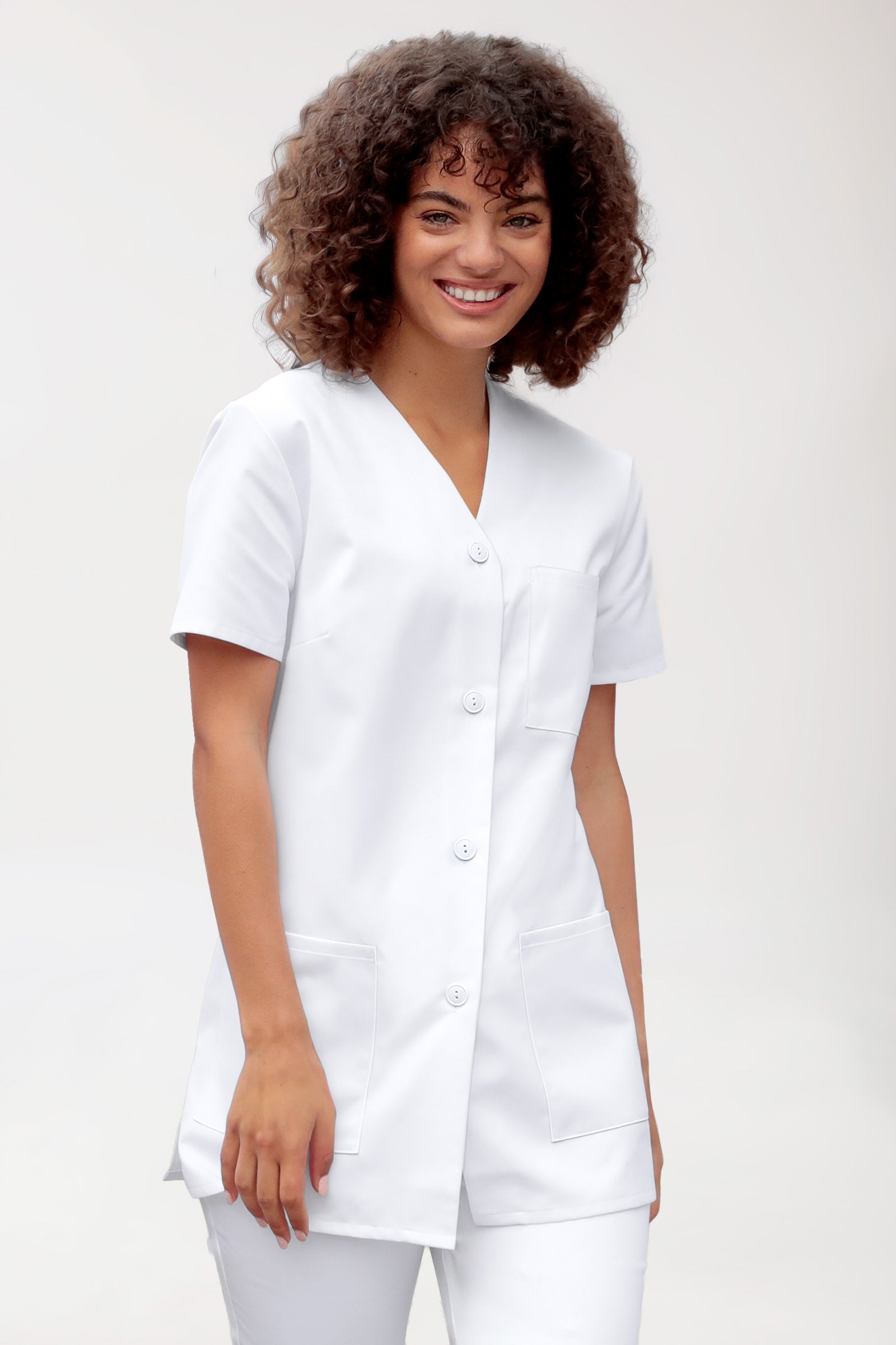 Beauty Kasack Damen - V-Ausschnitt - durchgeknöpft weiß