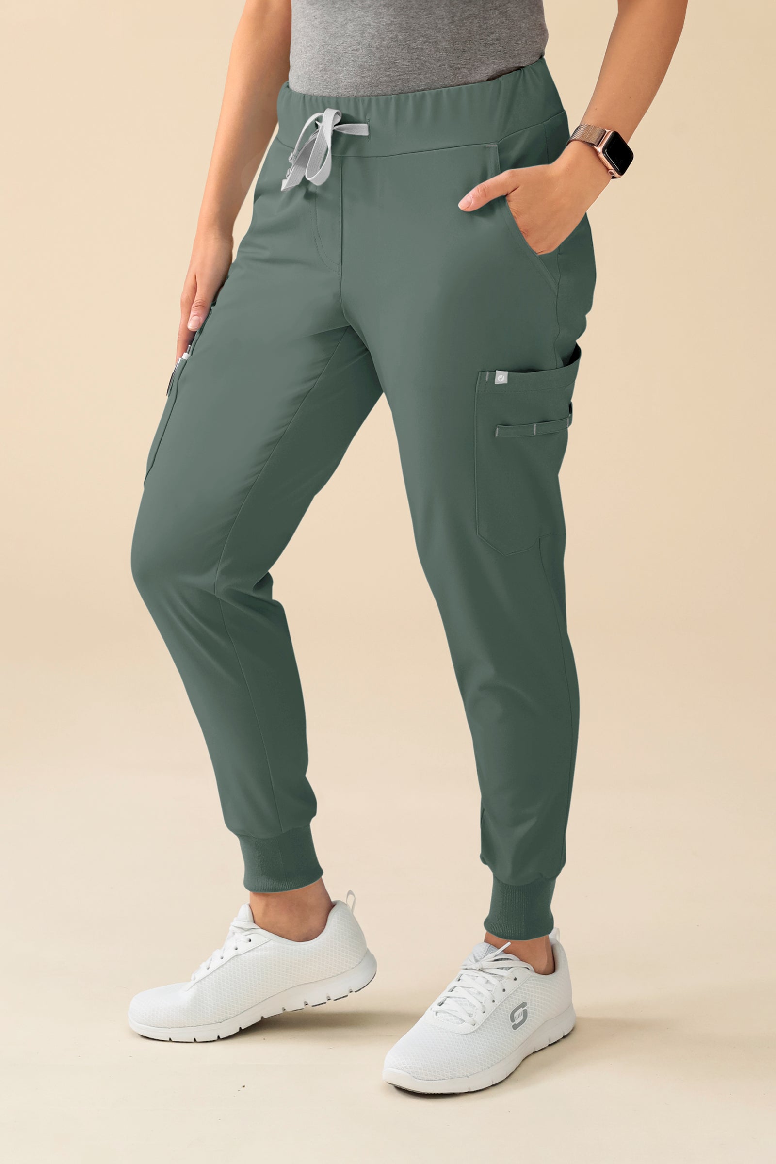 KAERE Hose Damen - Saumbündchen Kurzgr. mit Beintaschen dunkelgrün, Vorderansicht 