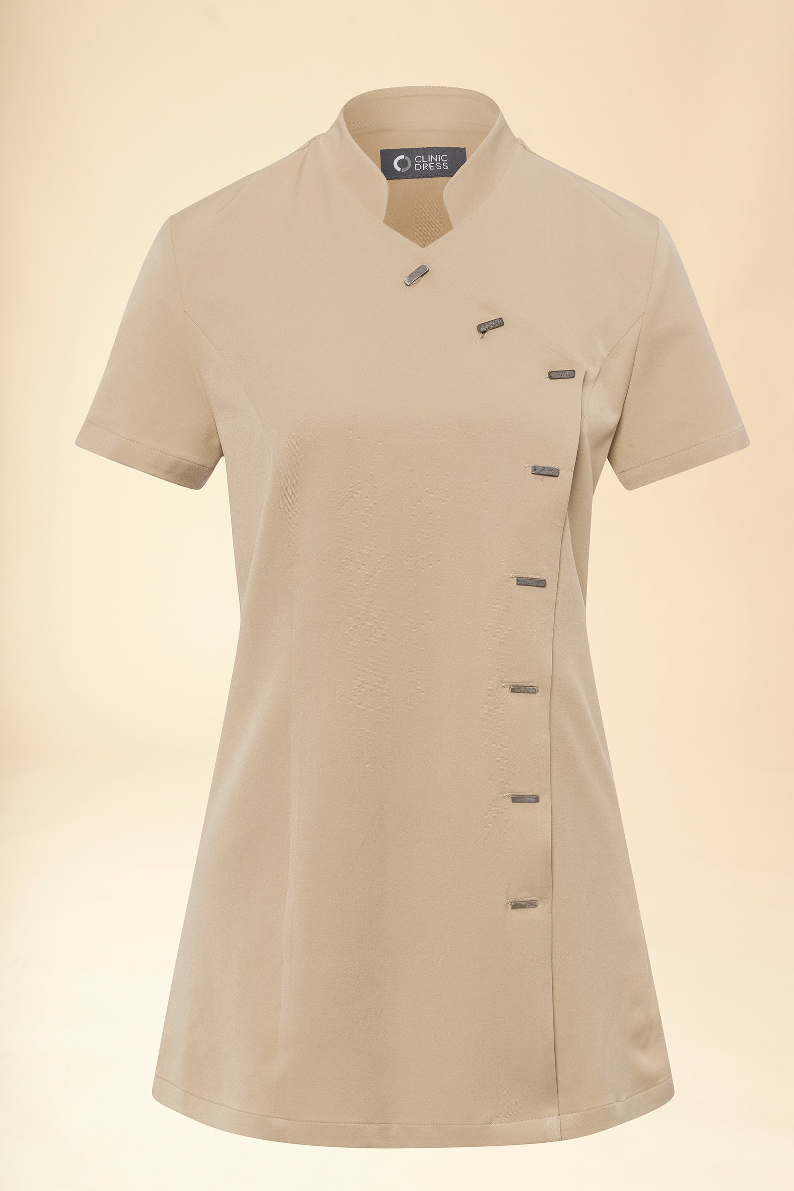 KAERE Kasack Damen - asymmetrische Knopfleiste sand, Vorderansicht 